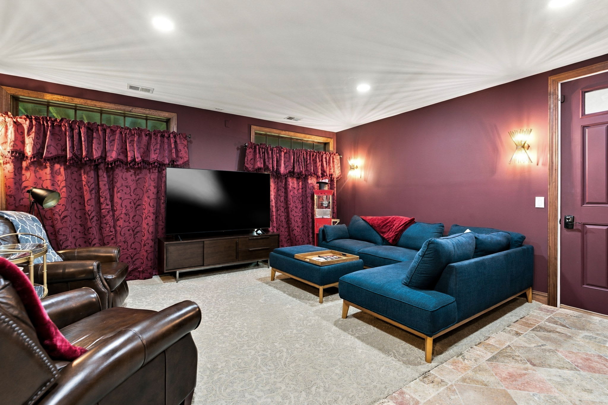 Mountain Lodge w/Theater, Gym, Music Room + Piano