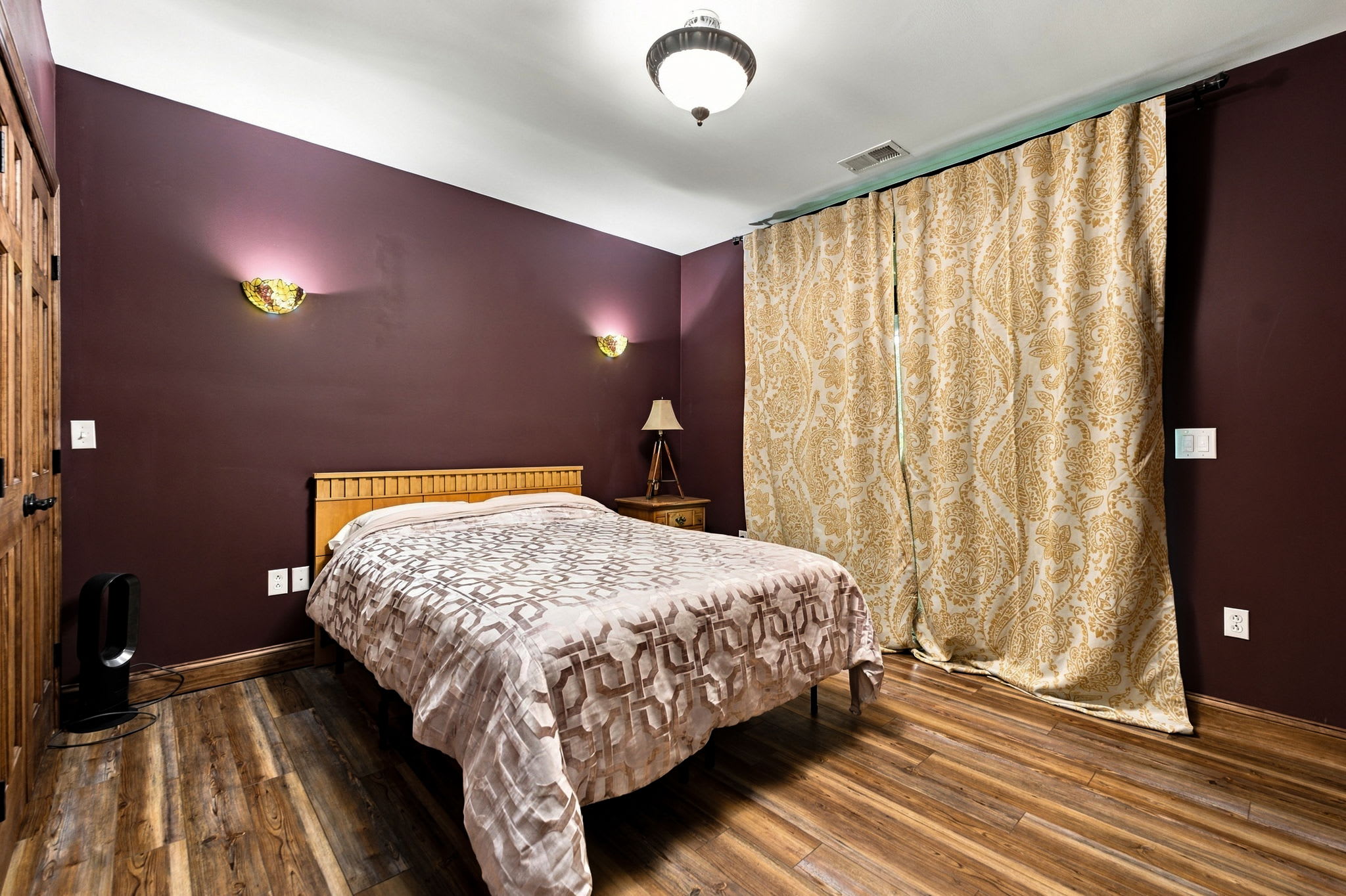 Mountain Lodge w/Theater, Gym, Music Room + Piano