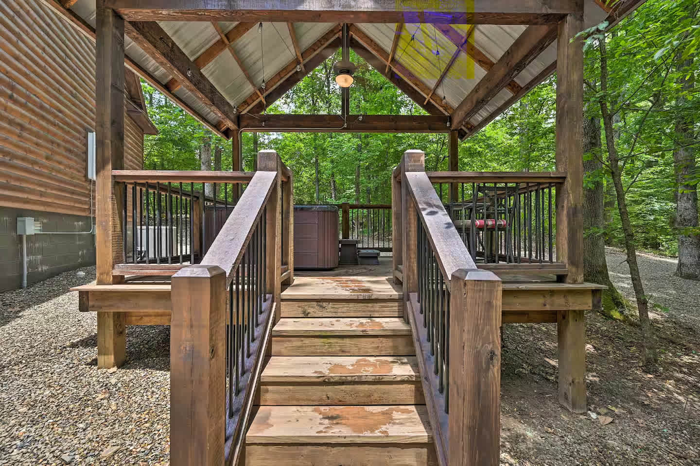 Classic! Away From It All! Hot Tub-Firepit-Arcade!
