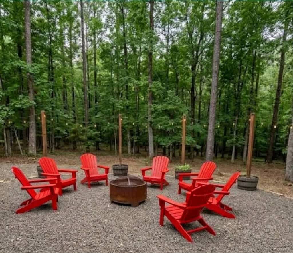 Classic! Away From It All! Hot Tub-Firepit-Arcade!