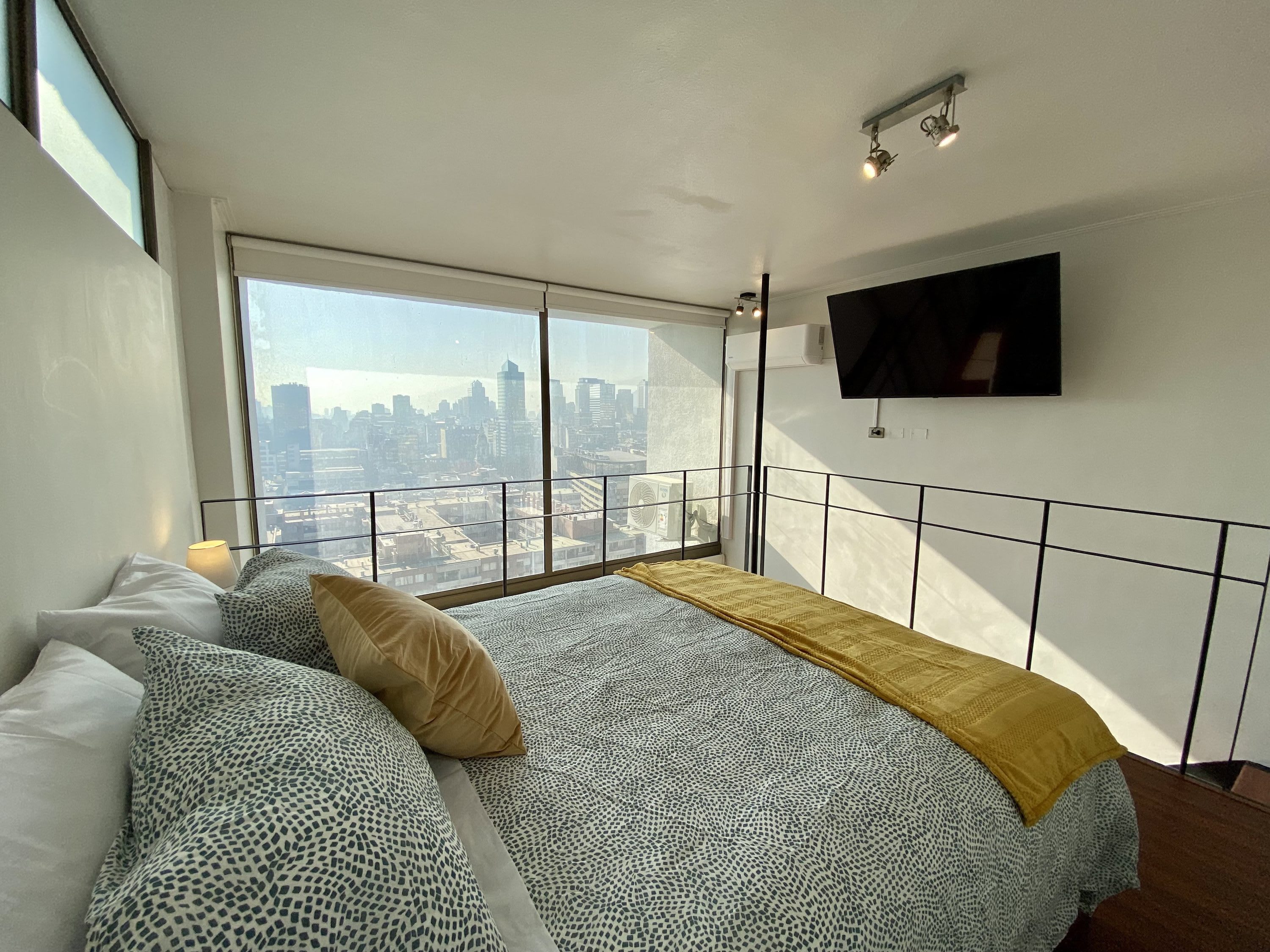 Panoramic Loft Paris-Londres Area - A/C & Pool