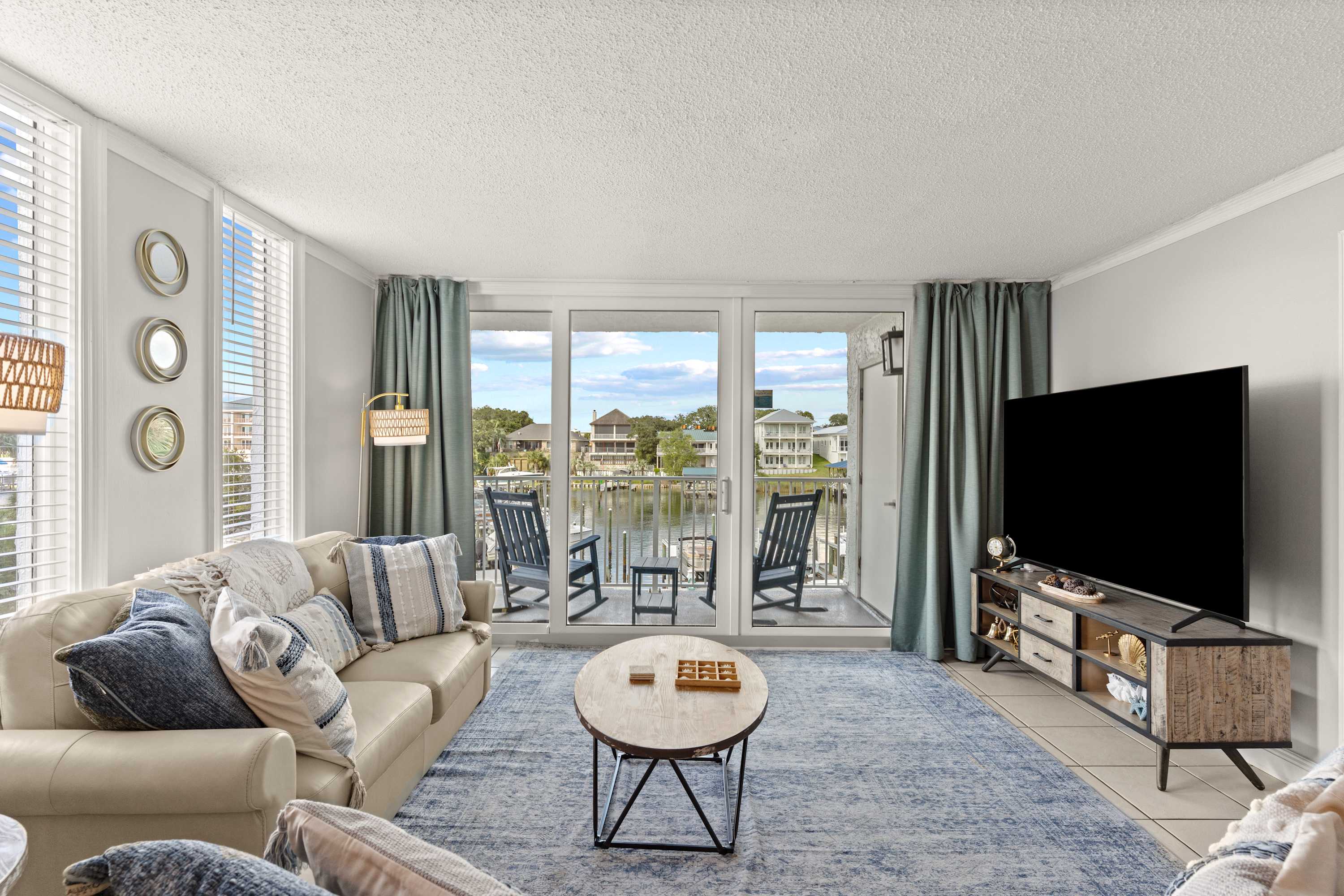 Dolphin Point 305C🛥️Destin Harbor🌊Waterfront — Destin, FL — vacation rental