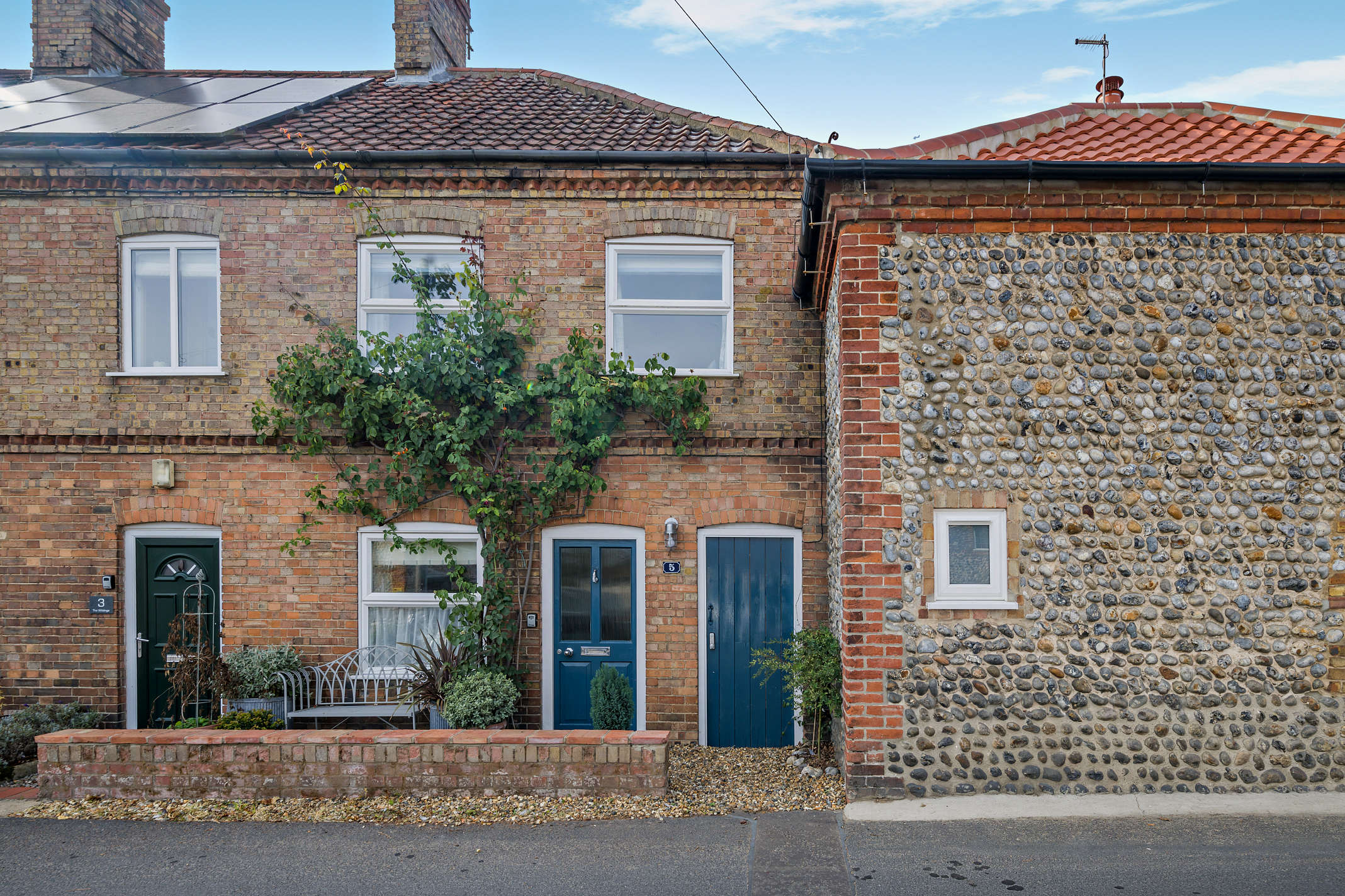 Silk Weaver's Cottage – photo 26