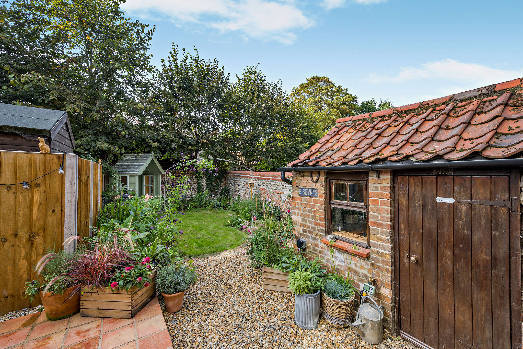 Silk Weaver's Cottage – photo 24