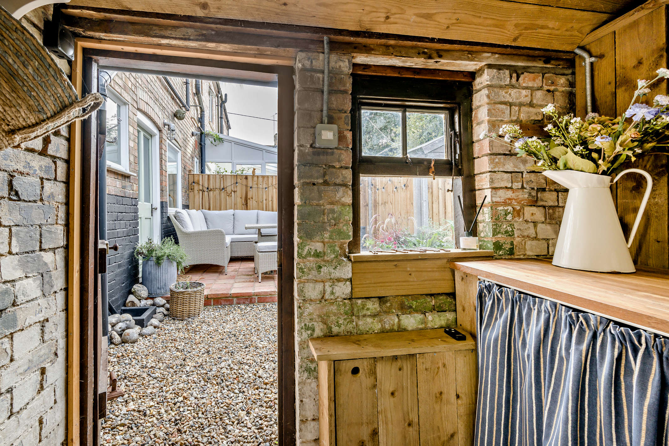Silk Weaver's Cottage – photo 18