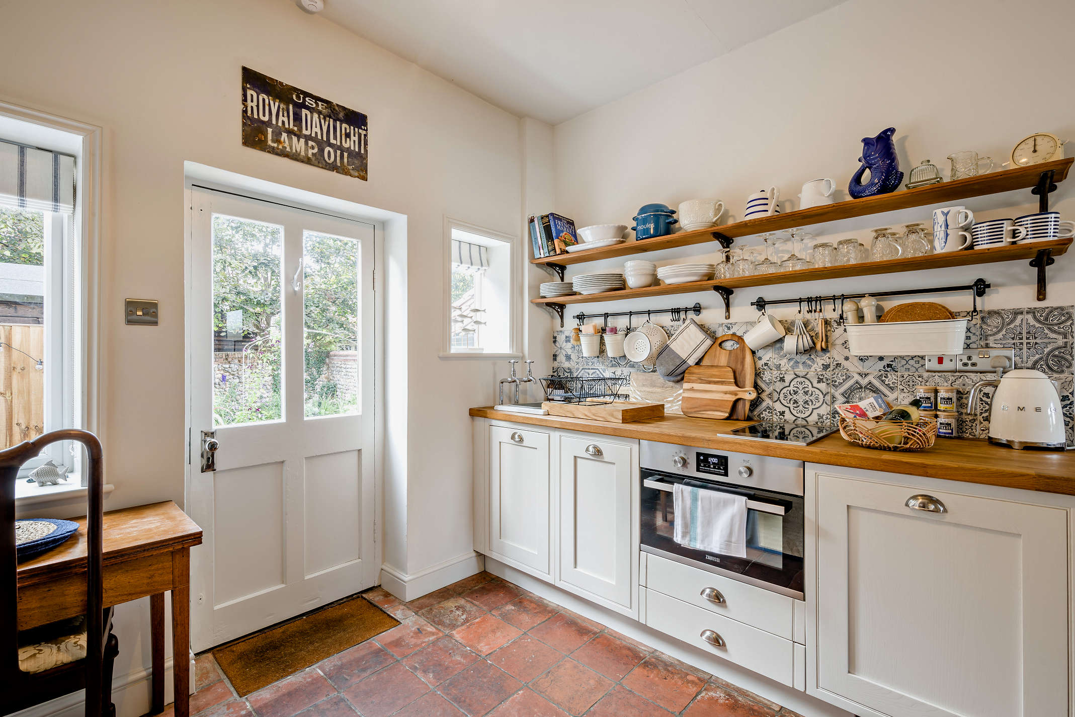 Silk Weaver's Cottage – photo 4