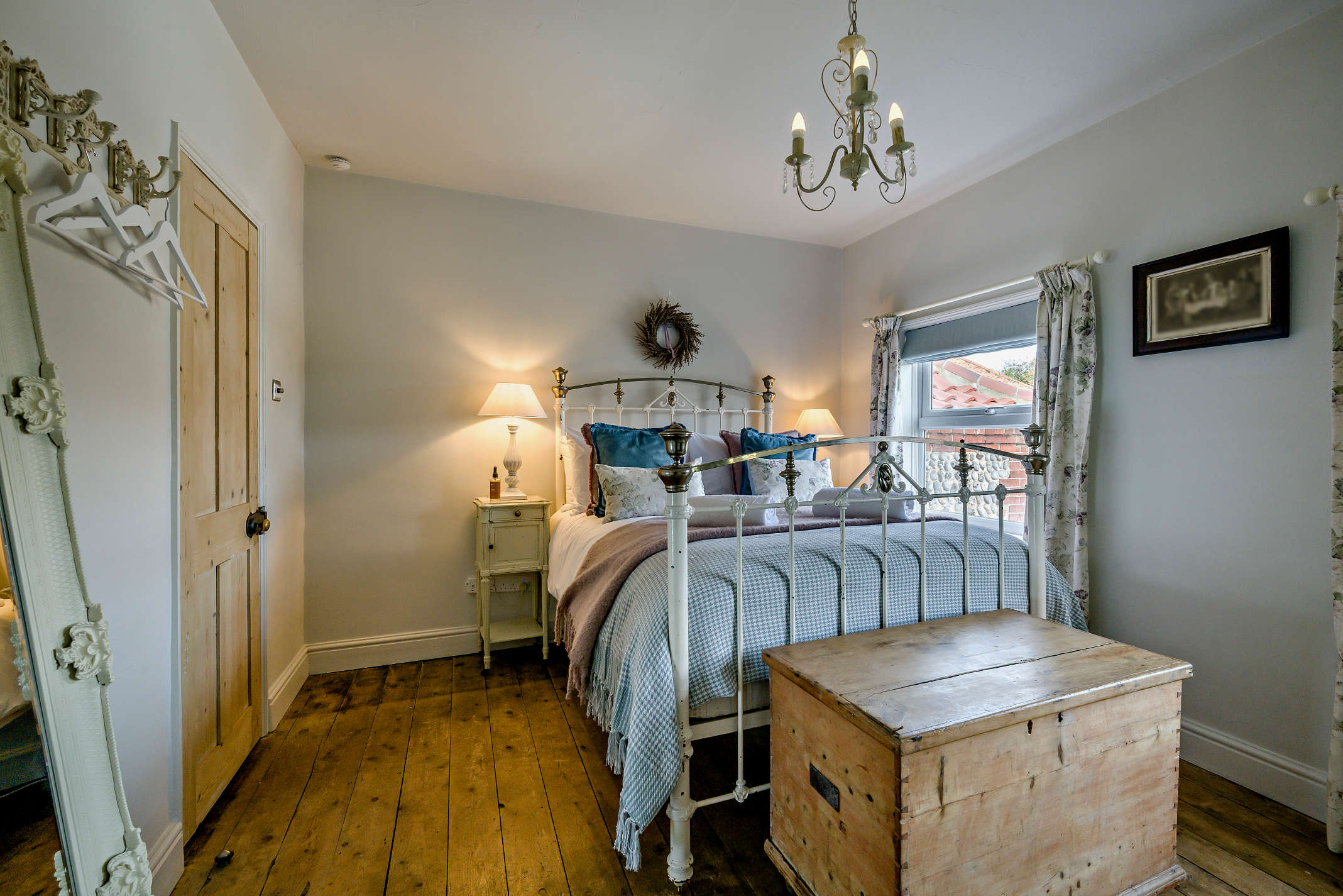 Silk Weaver's Cottage – photo 11