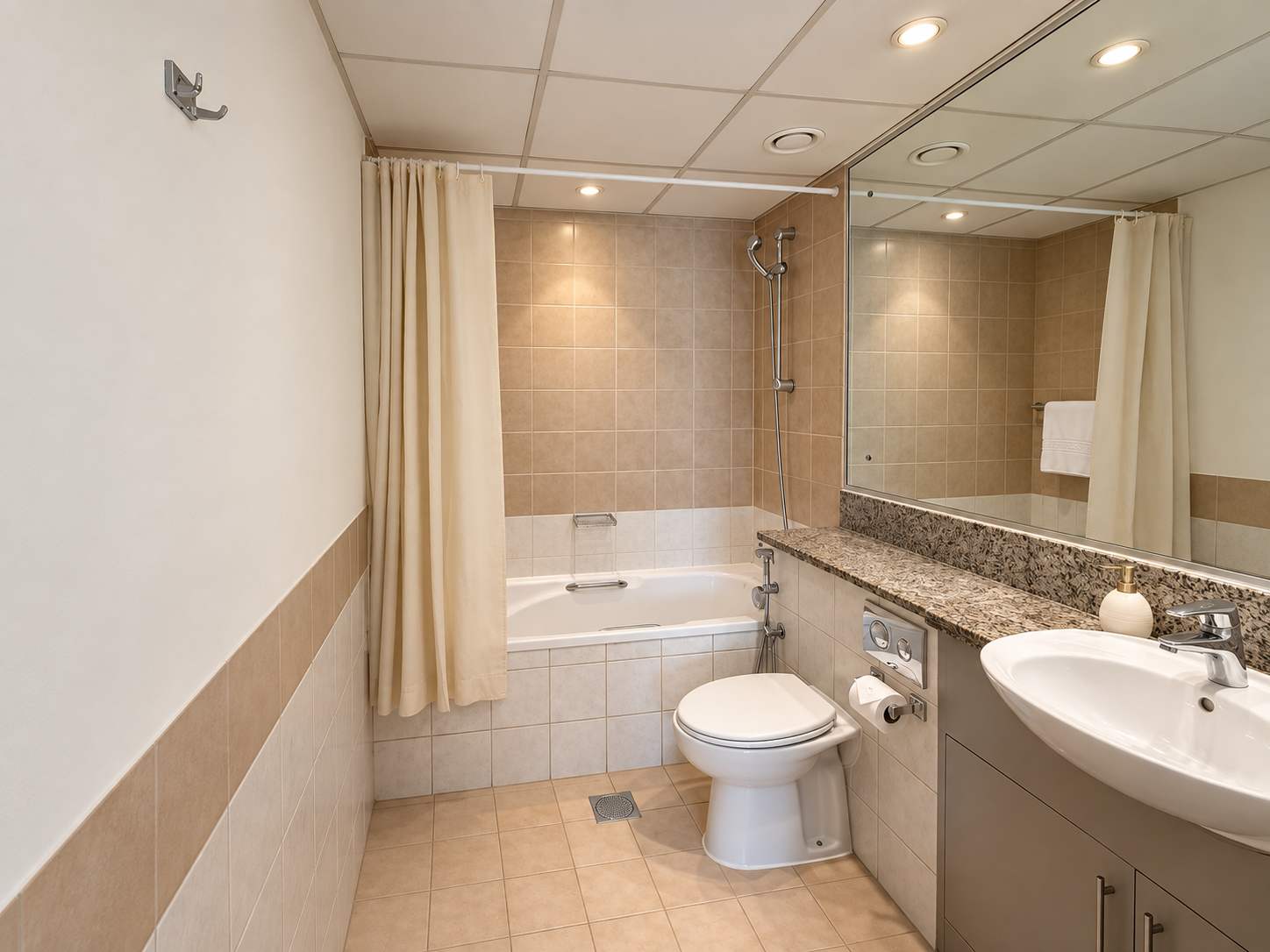 Modern one bedroom apartment in The Greens with pool and gym acce - Image 18