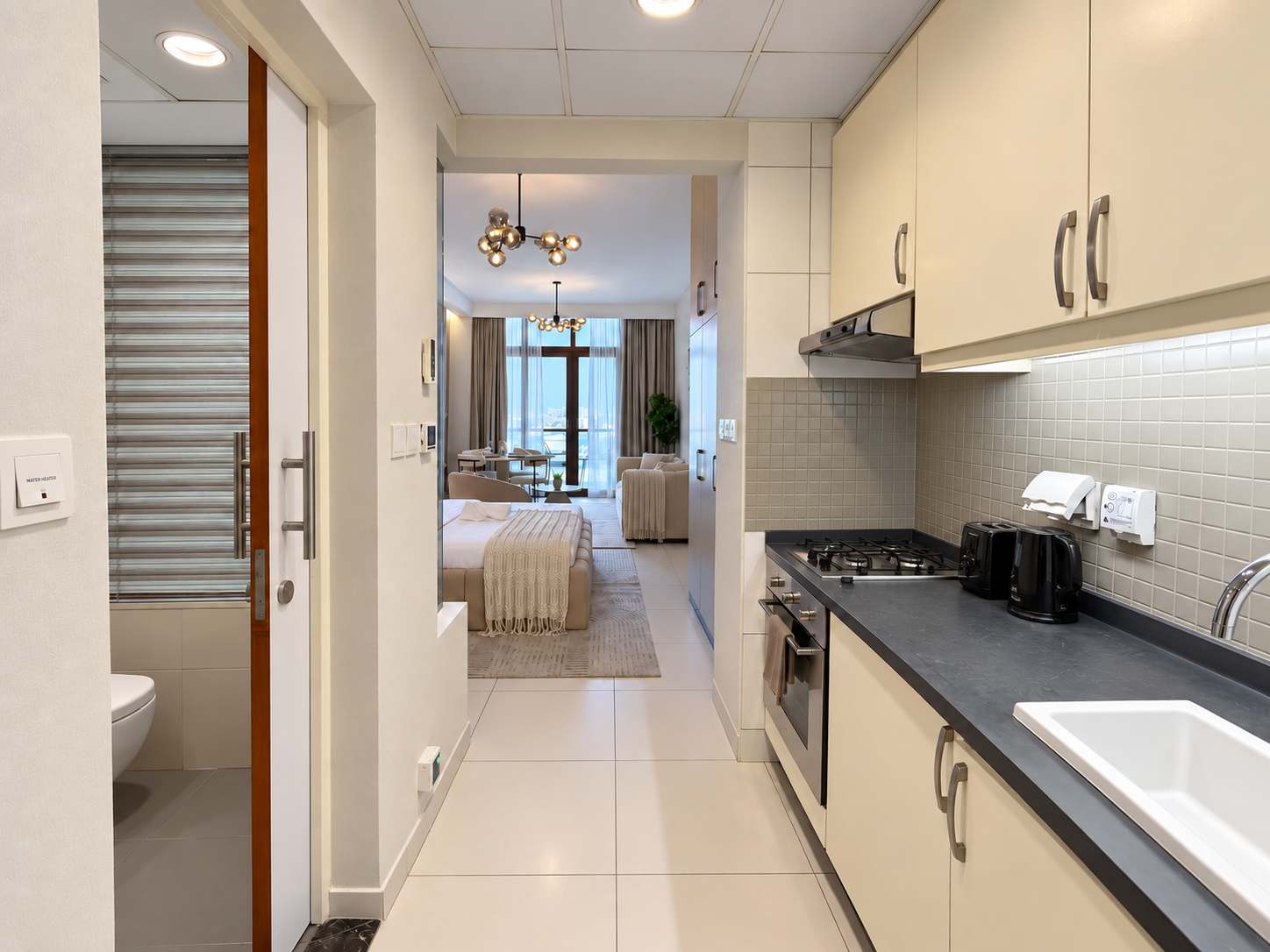 Luxury Palm Views East Apartment with Pool and Gym Access - Image 15