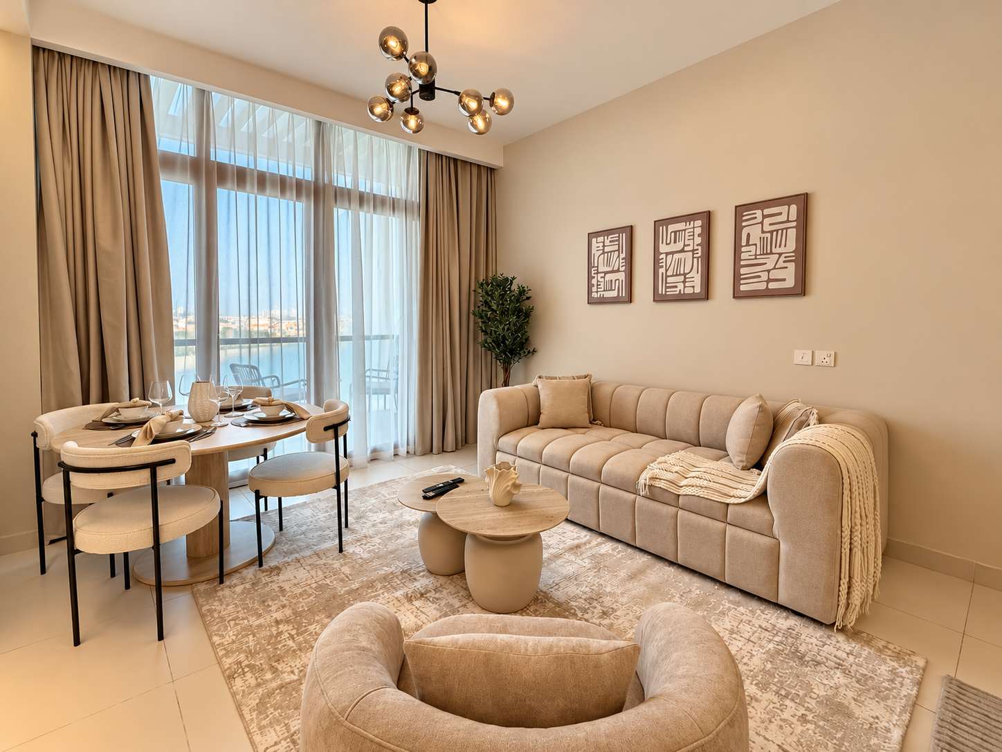 Luxury Palm Views East Apartment with Pool and Gym Access - Image 5