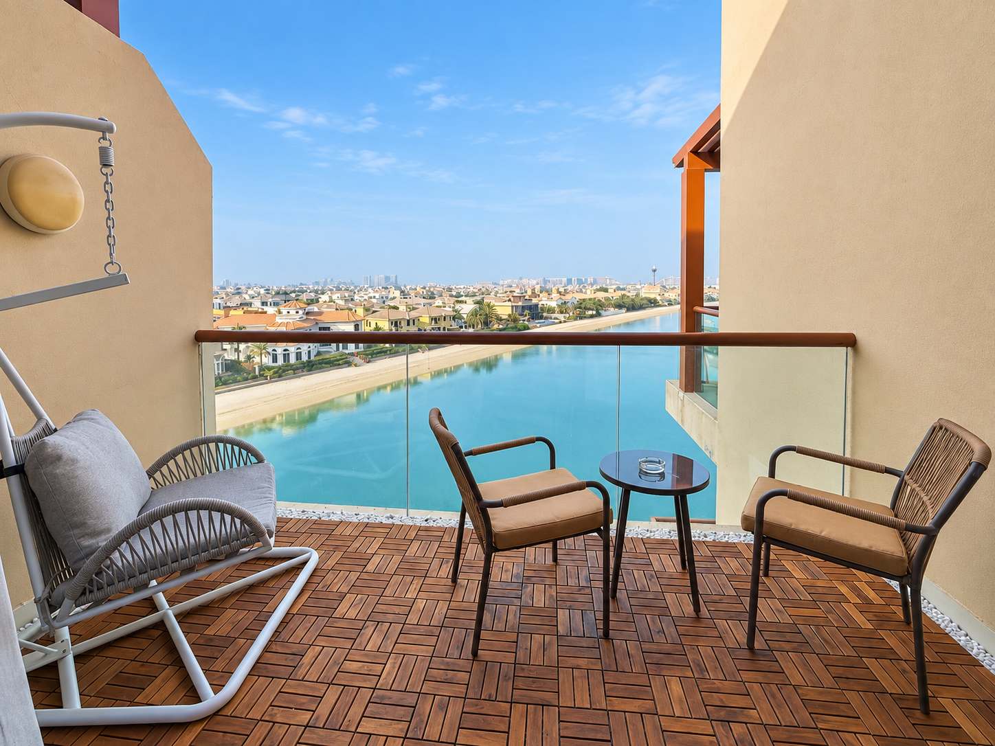 Luxury Palm Views East Apartment with Pool and Gym Access - Image 18