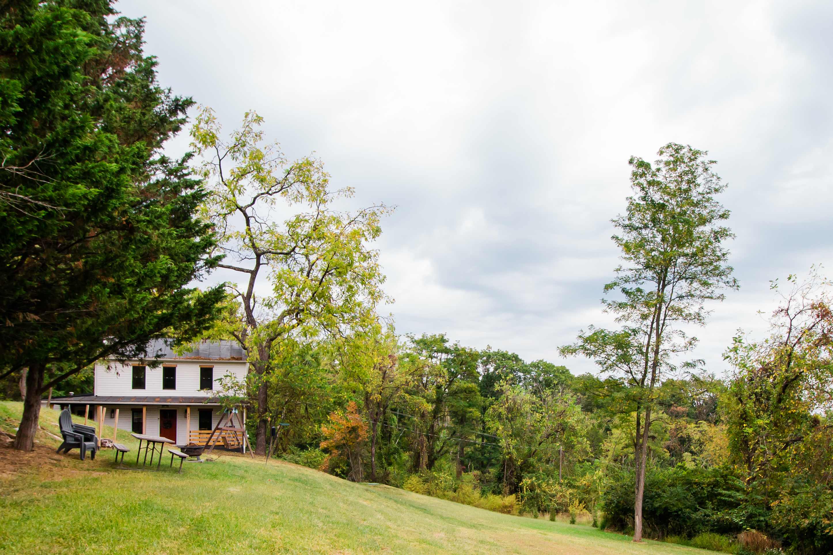 Historic w/ Mountain Views + 10 min to Bryce Resort