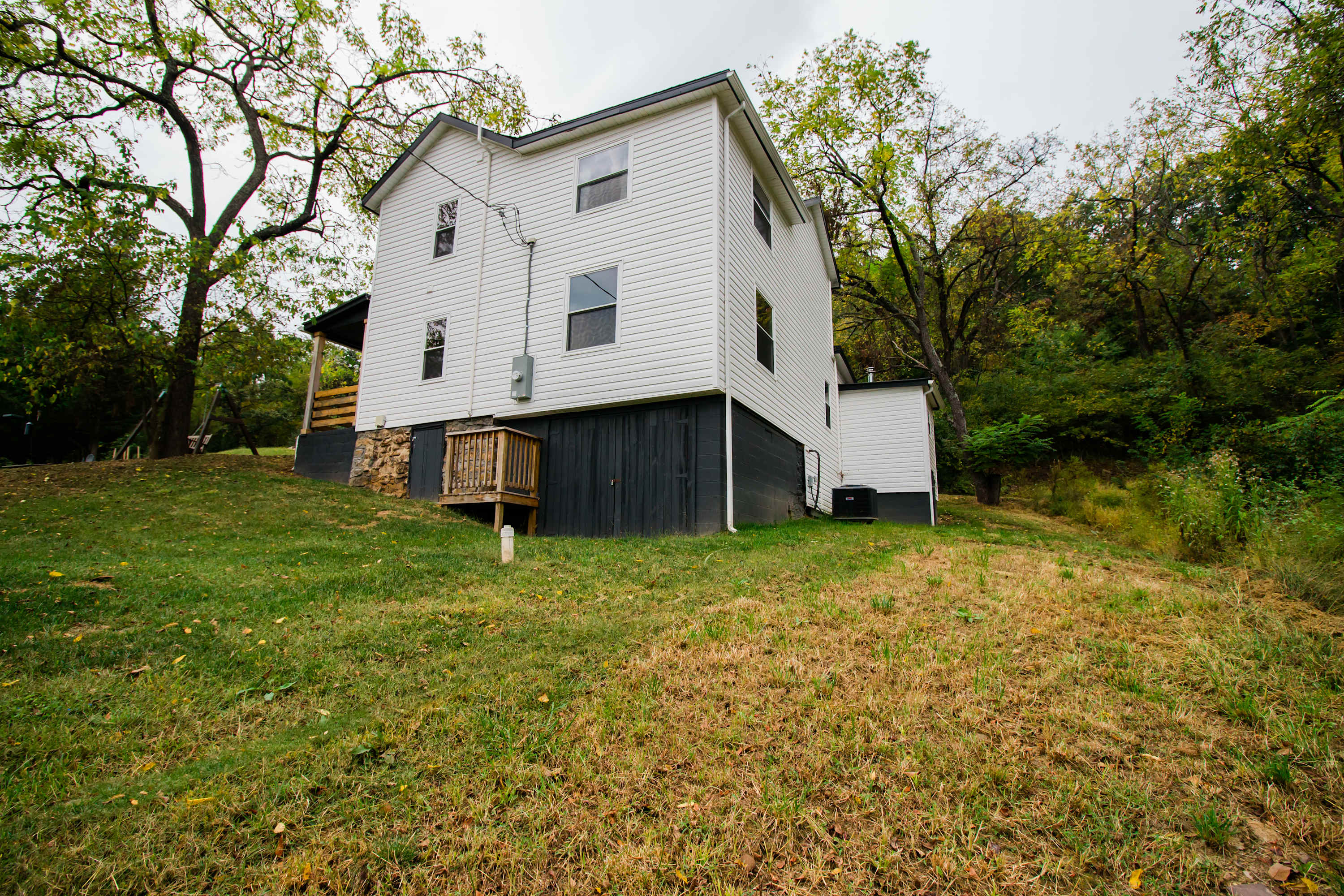 Historic w/ Mountain Views + 10 min to Bryce Resort