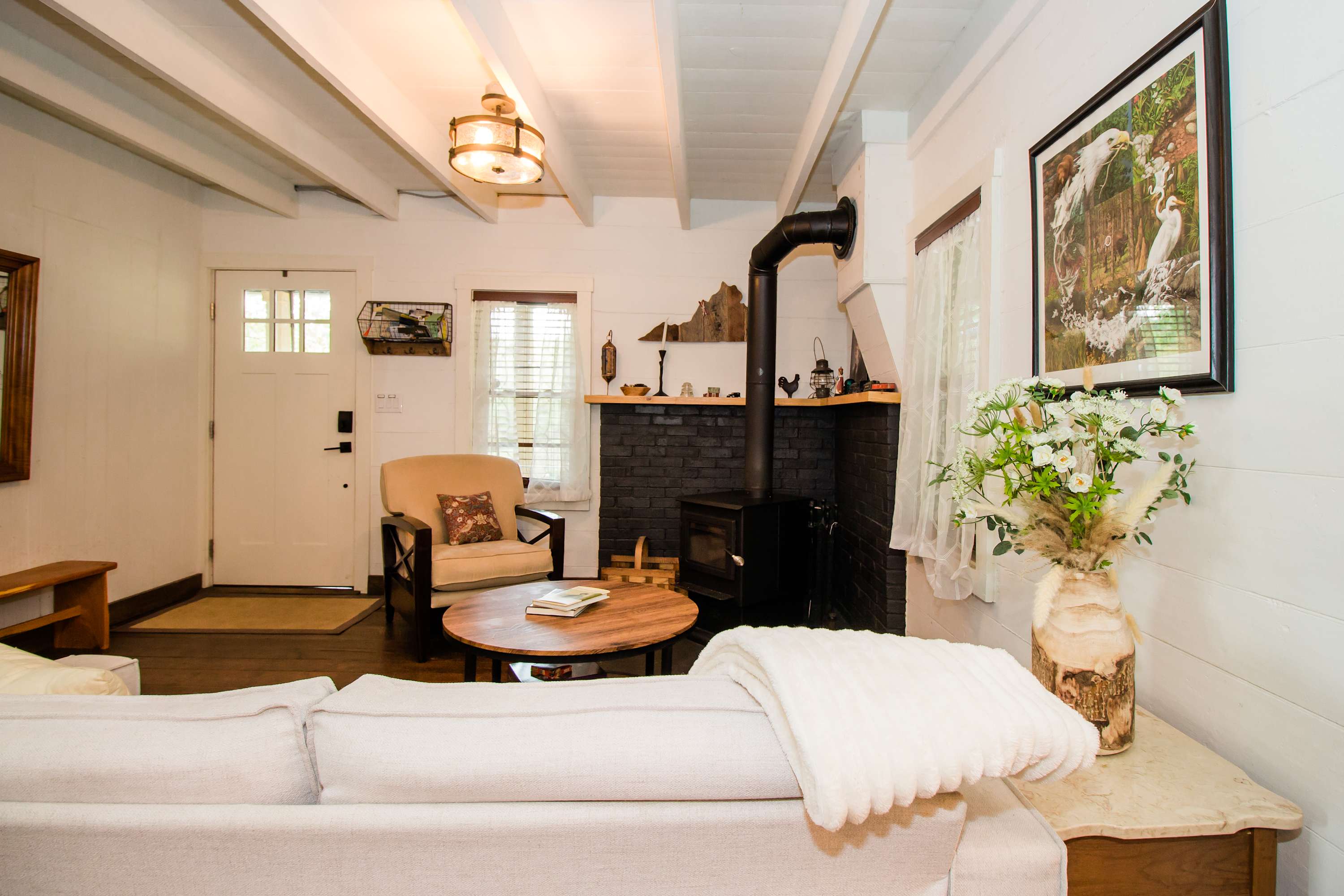 Historic w/ Mountain Views + 10 min to Bryce Resort