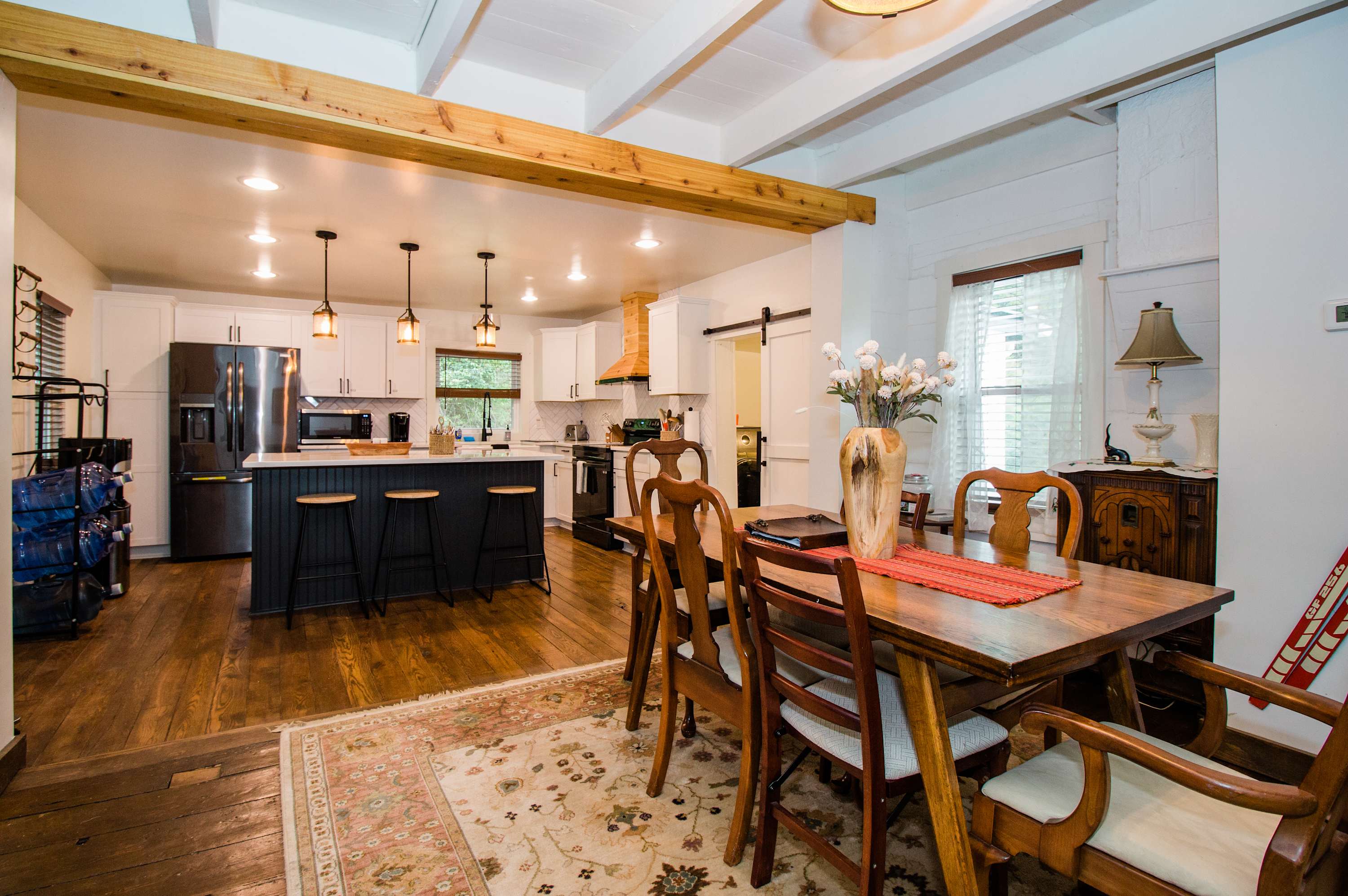 Historic w/ Mountain Views + 10 min to Bryce Resort