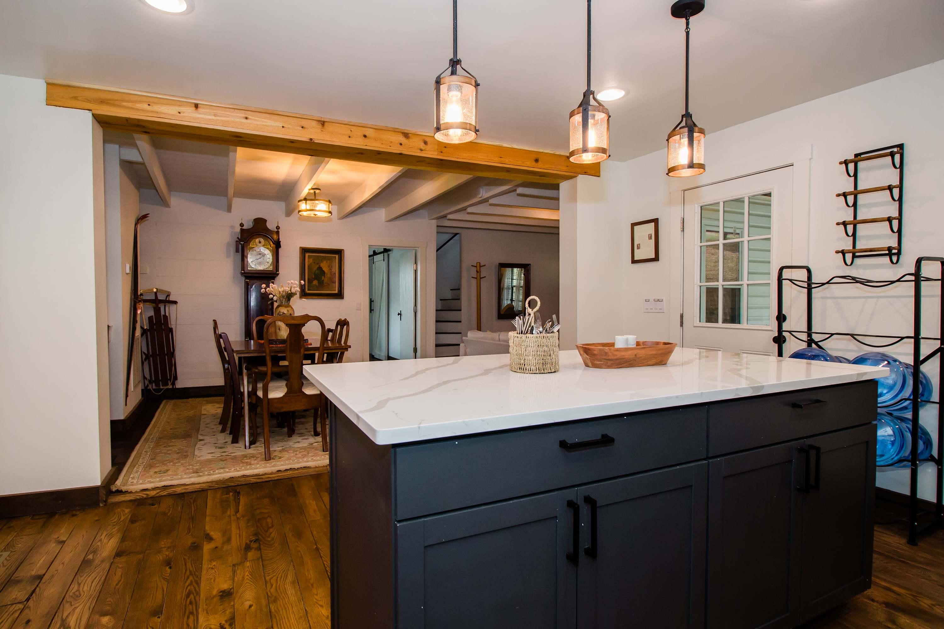 Historic w/ Mountain Views + 10 min to Bryce Resort