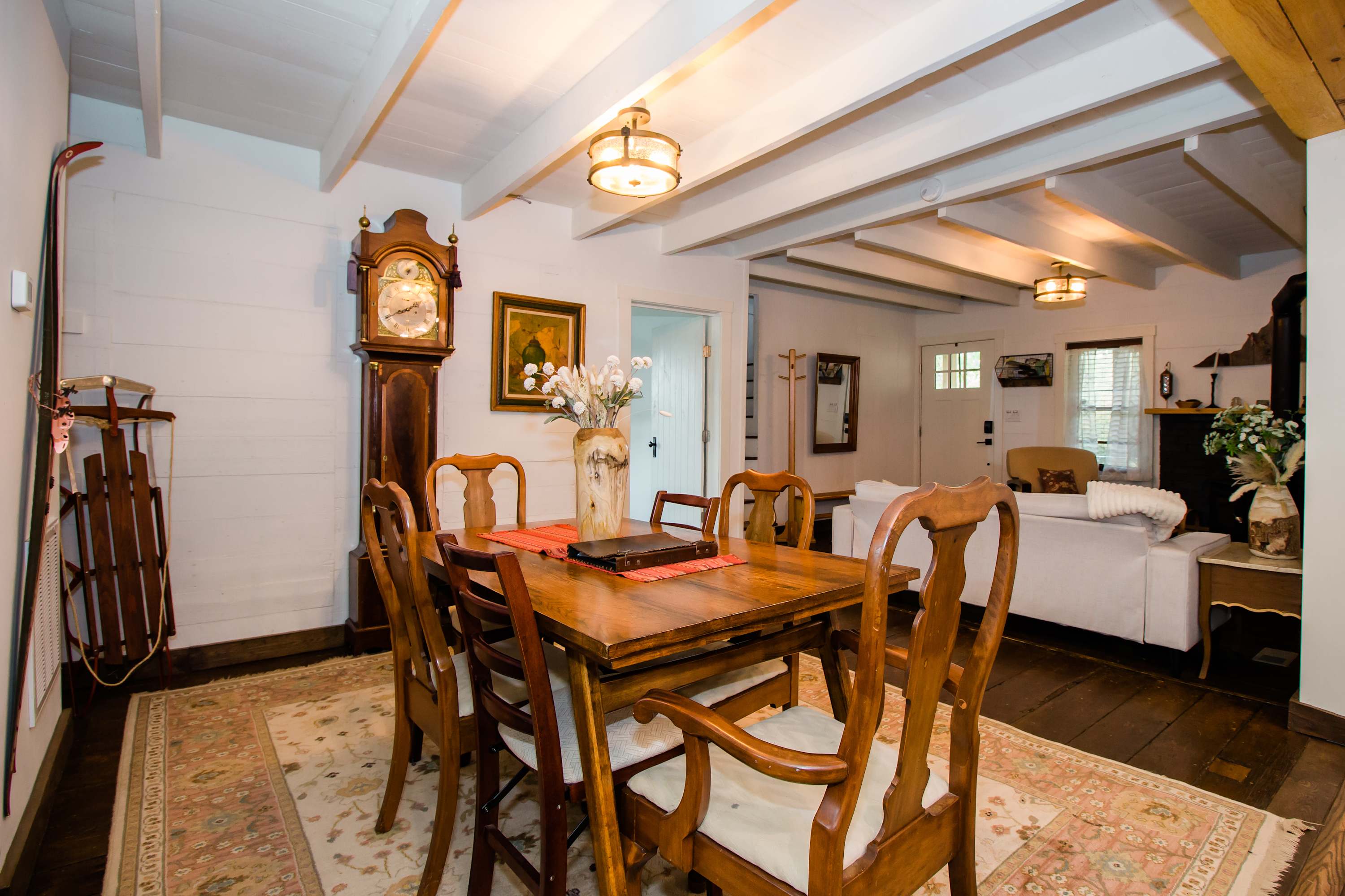 Historic w/ Mountain Views + 10 min to Bryce Resort