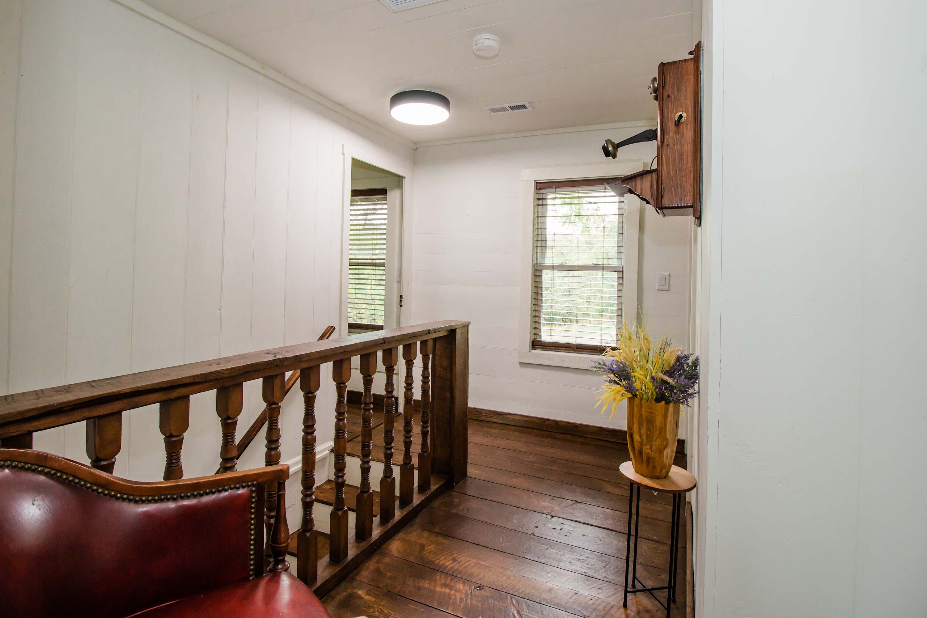 Historic w/ Mountain Views + 10 min to Bryce Resort