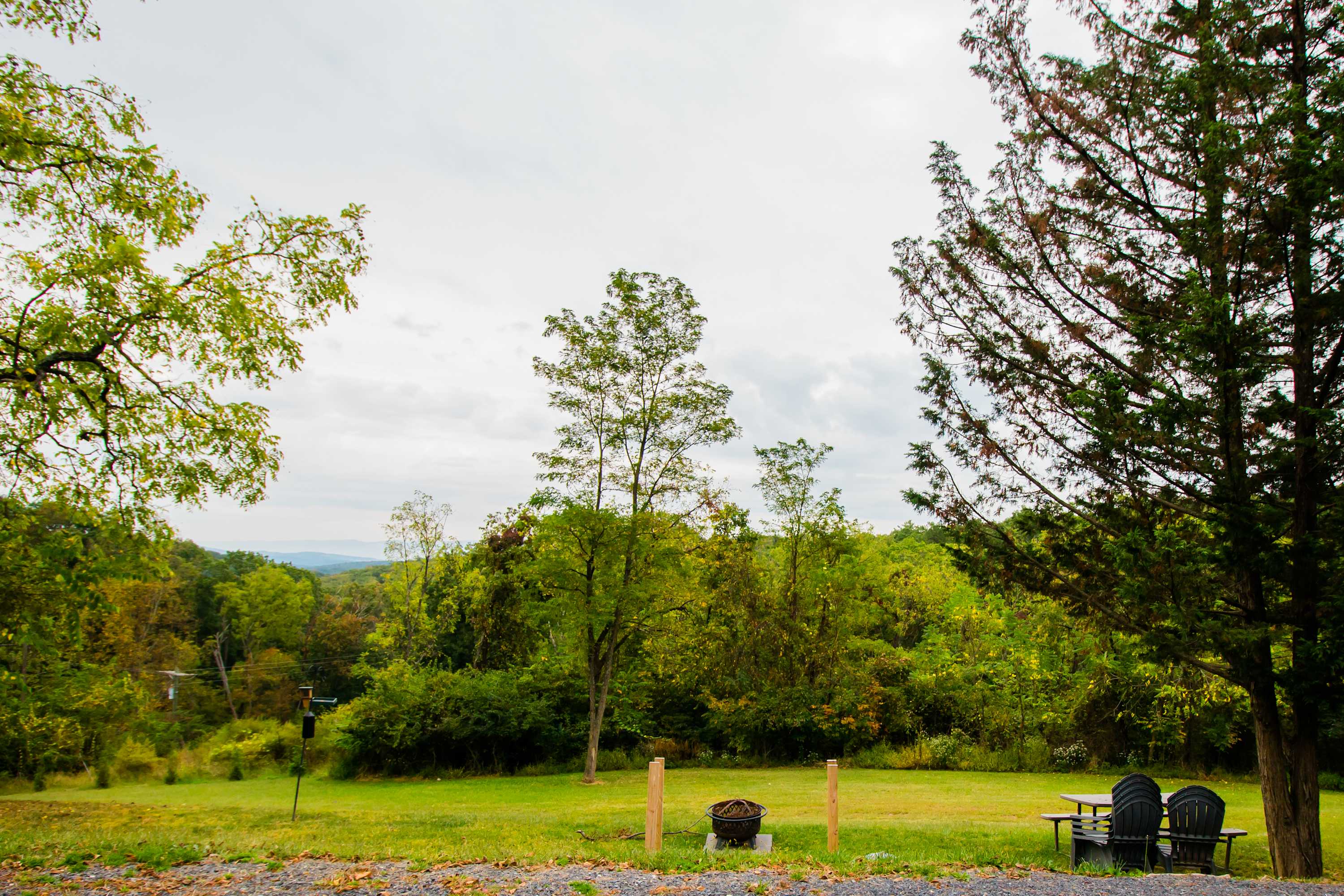 Historic w/ Mountain Views + 10 min to Bryce Resort