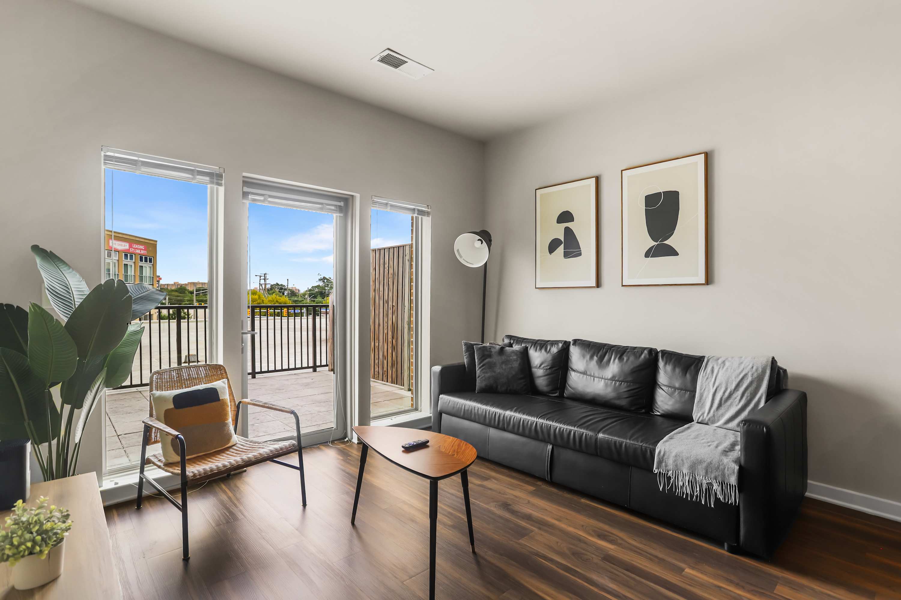Chic 1BR Alexandria Retreat - Fast Metro Access