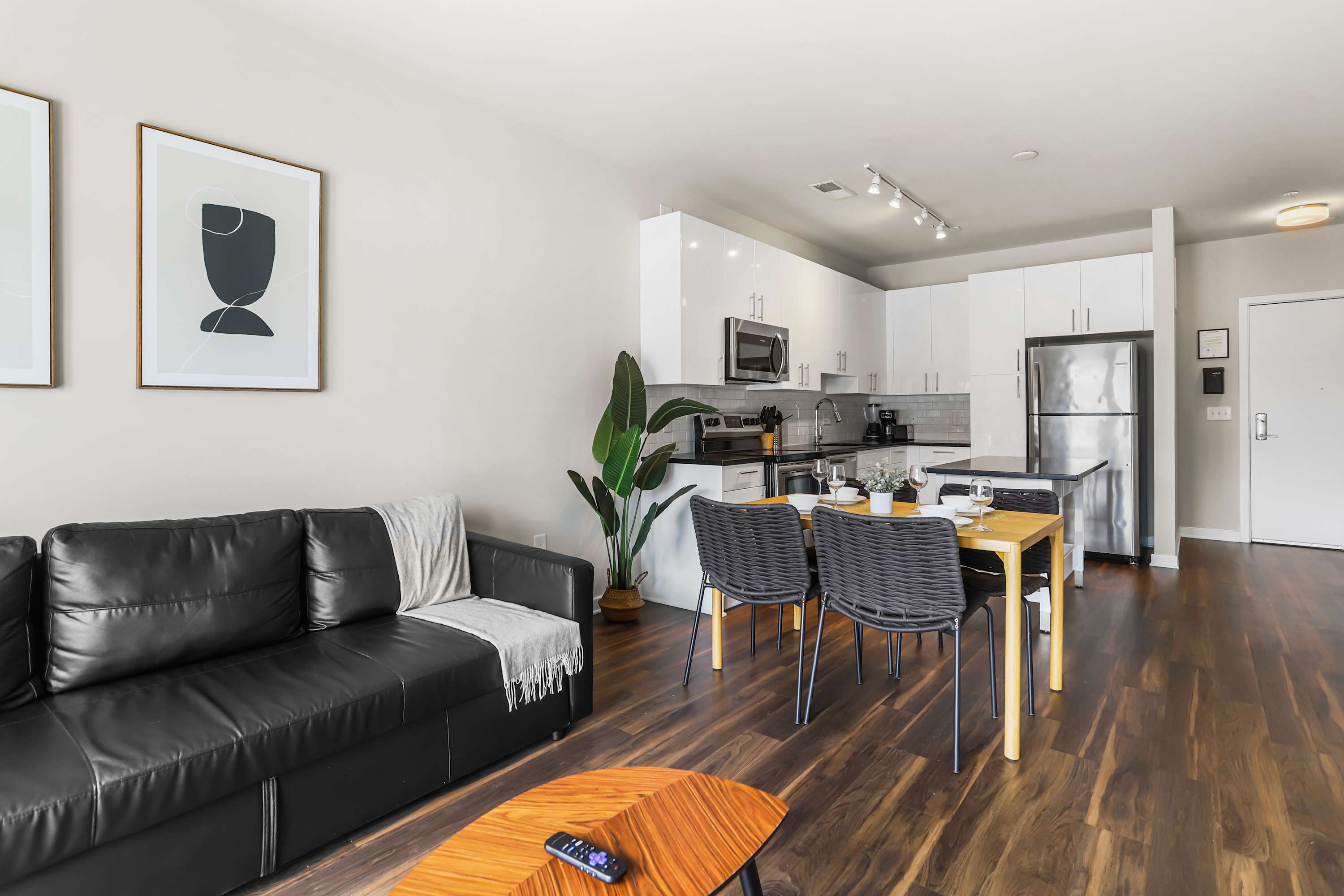 Chic 1BR Alexandria Retreat - Fast Metro Access