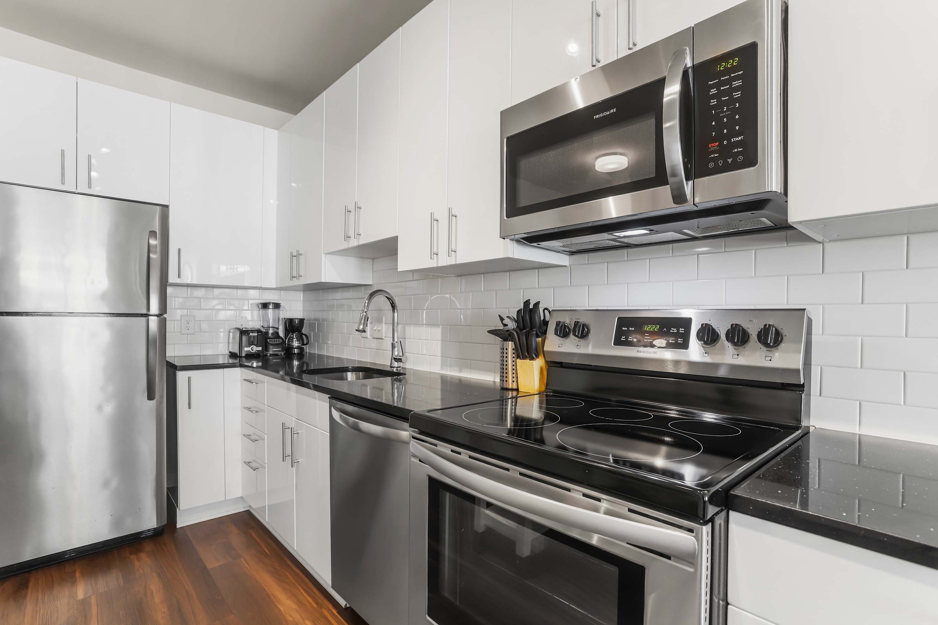 Stylish 1BR Gem | Gym & Game Room | Metro Access