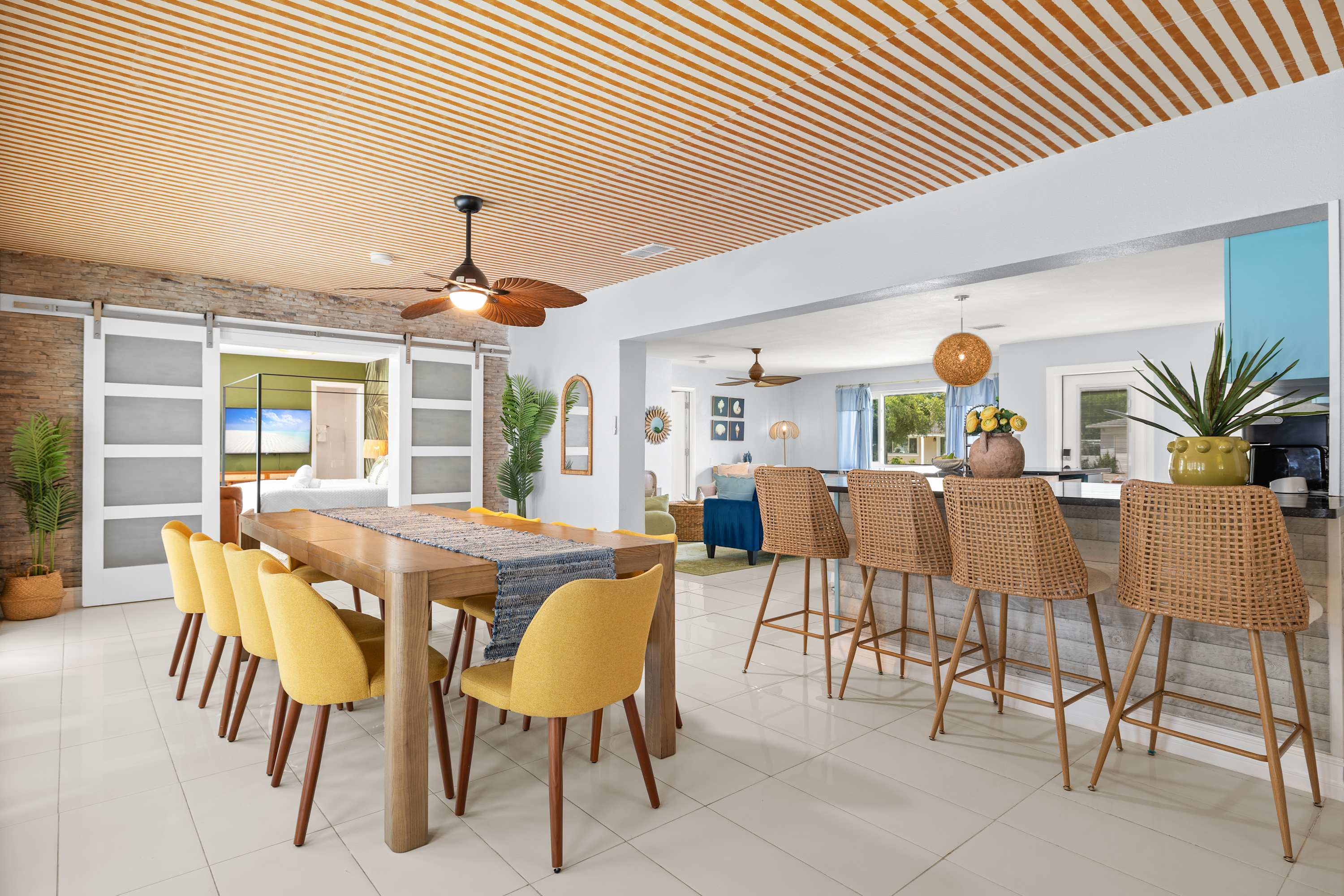 Luxury tropical villa near Sunny Madeira Beach!