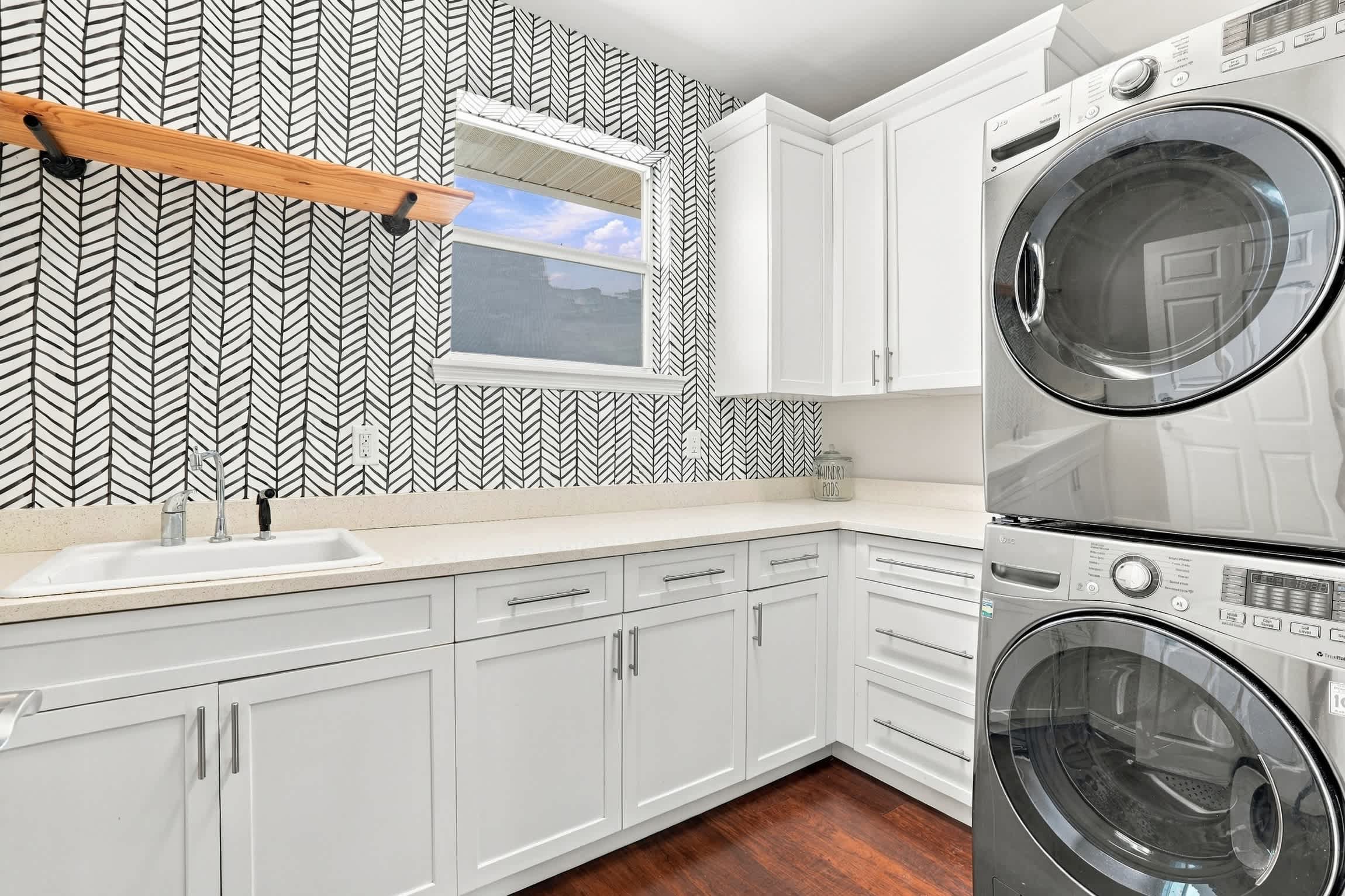 Pet Friendly Canal Retreat Pool Balconies | Photo 30