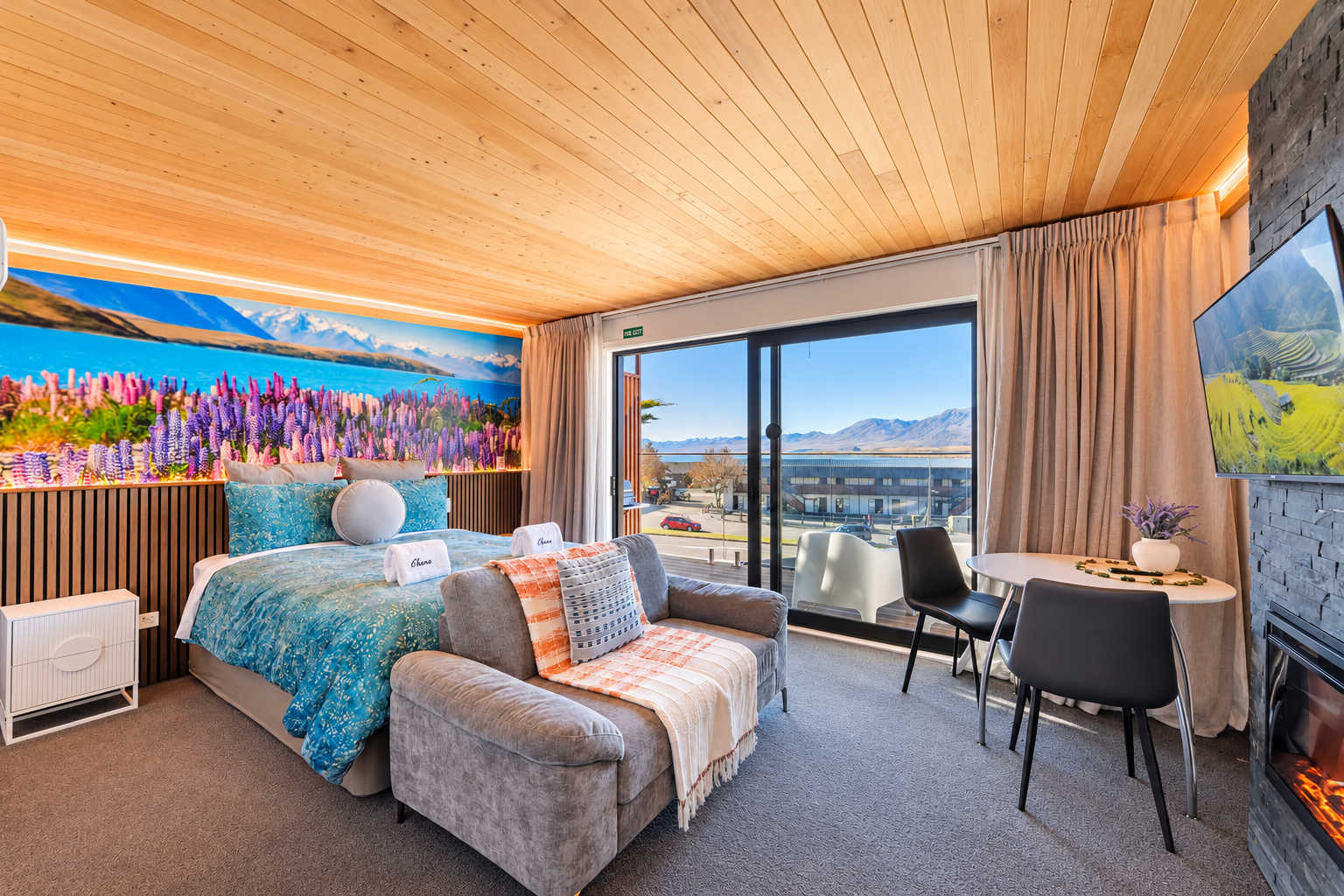 Aurora Vista | Lake Tekapo Views + Parking
