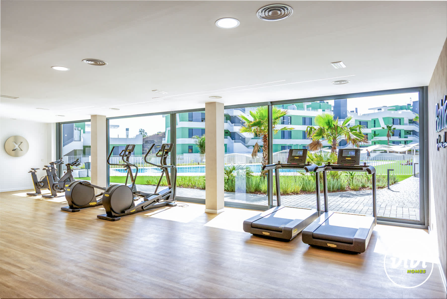 Eagle View | Pool - Gym - Mountain View - photo 11