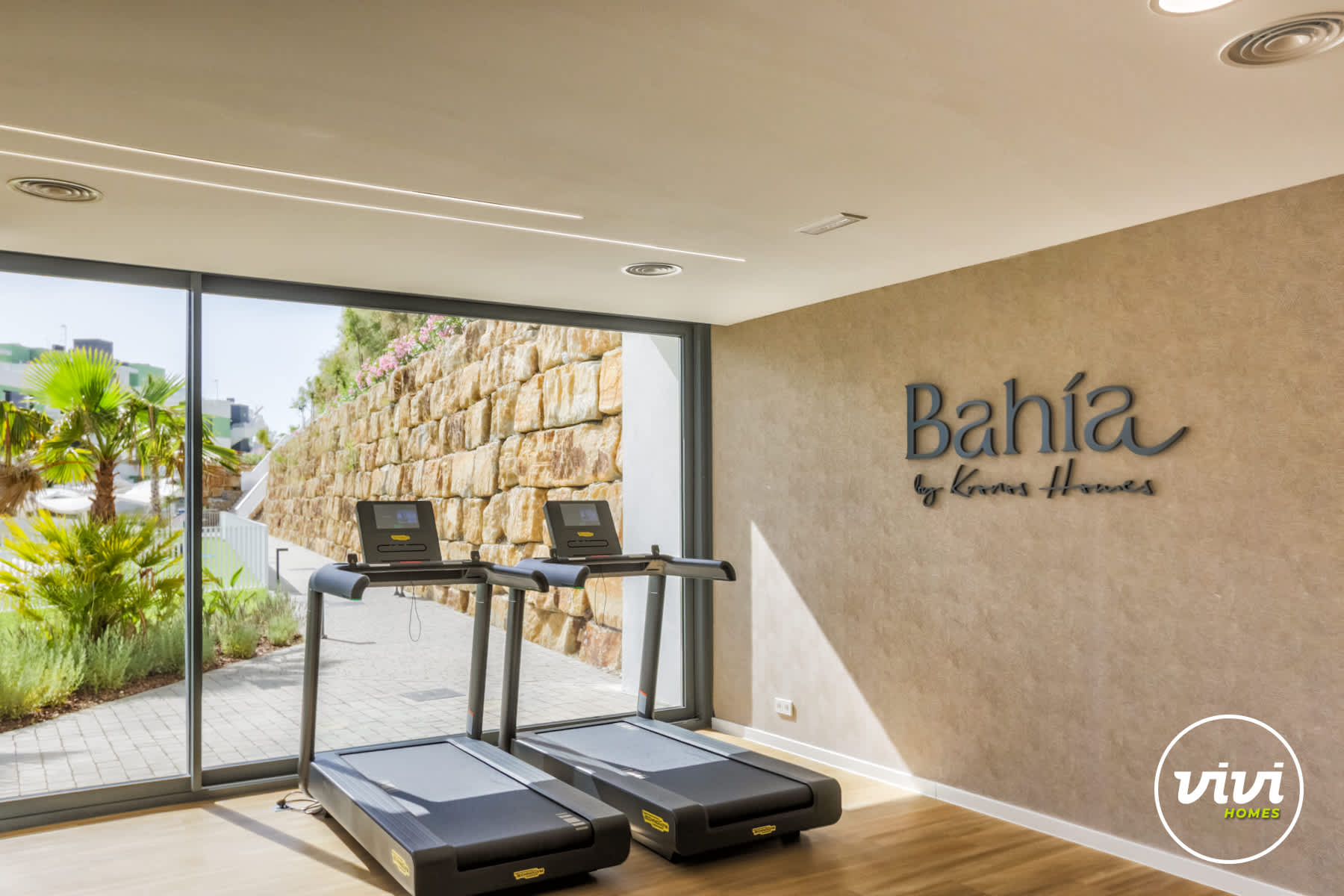 Eagle View | Pool - Gym - Mountain View - photo 6