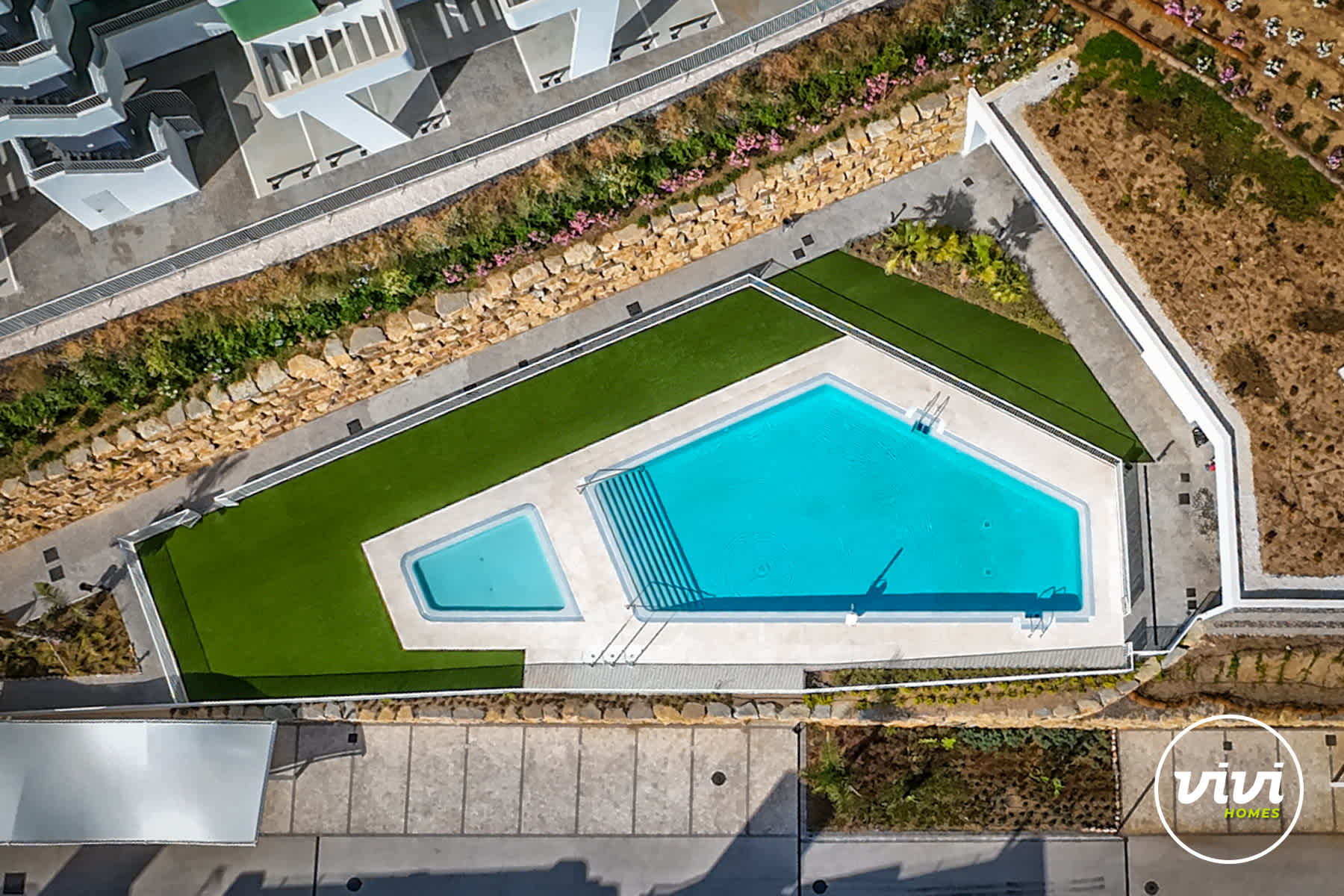 Eagle View | Pool - Gym - Mountain View - photo 17