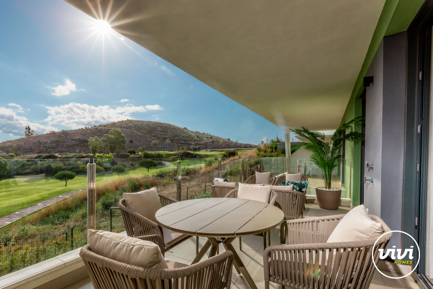 Eagle View | Pool - Gym - Mountain View - photo 4