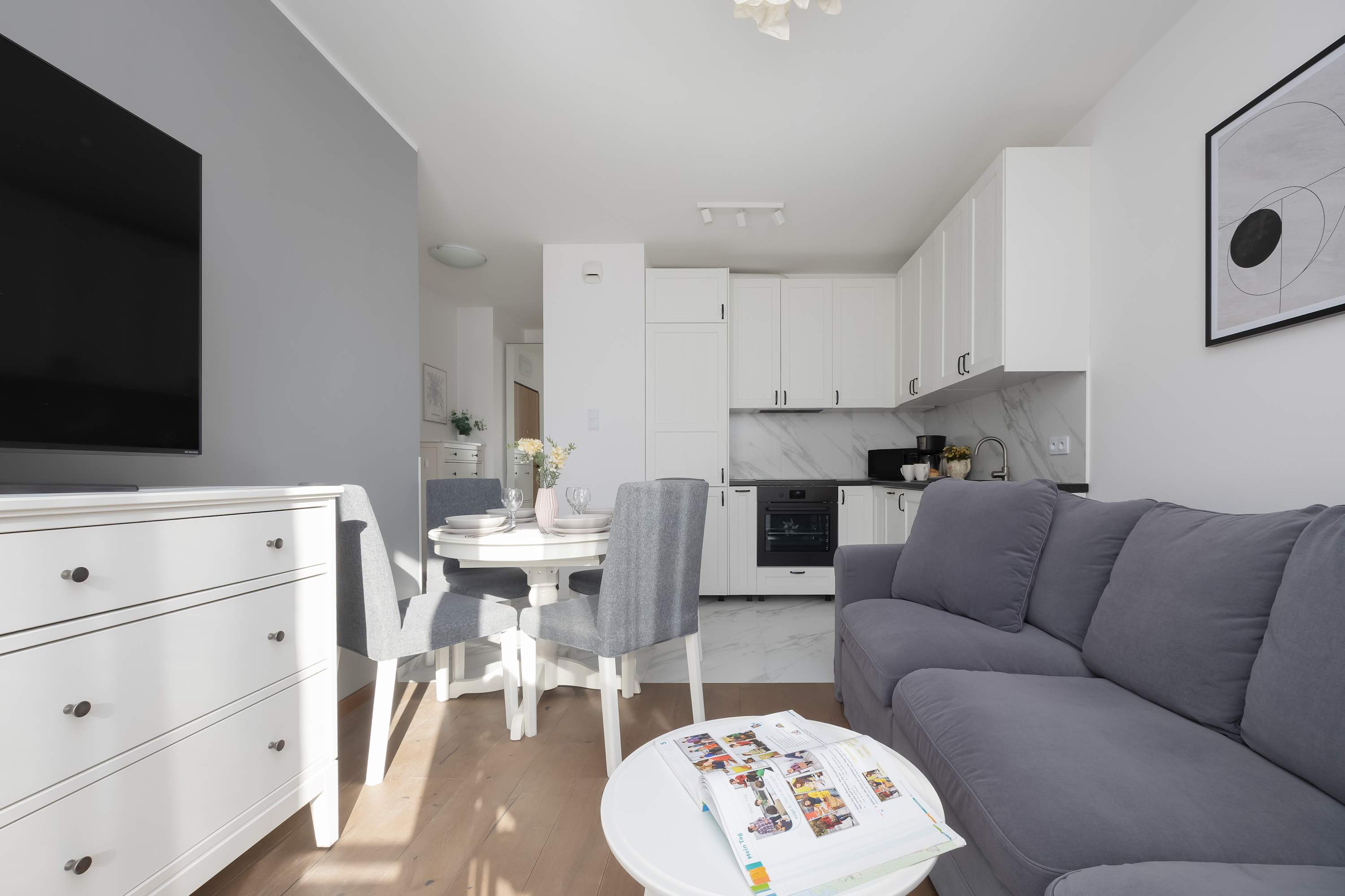 Warsaw | Silnikowa 15 | Modern Apartment | Desk | Balcony — Warszawa, Mazovia — vacation rental
