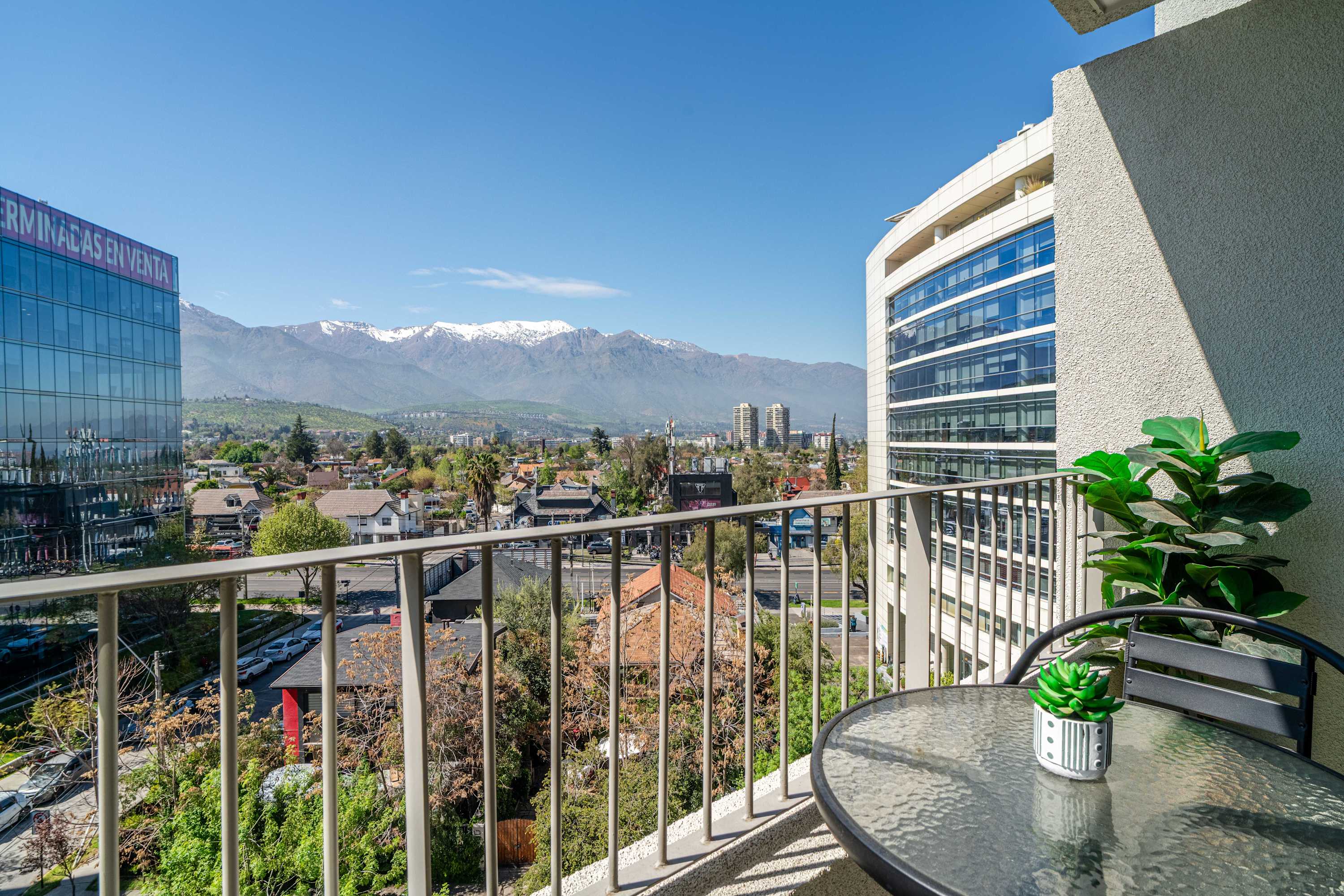 HOM Renovated Studio Las Condes: Terrace, Pool, — Las Condes, Santiago Metropolitan — vacation rental