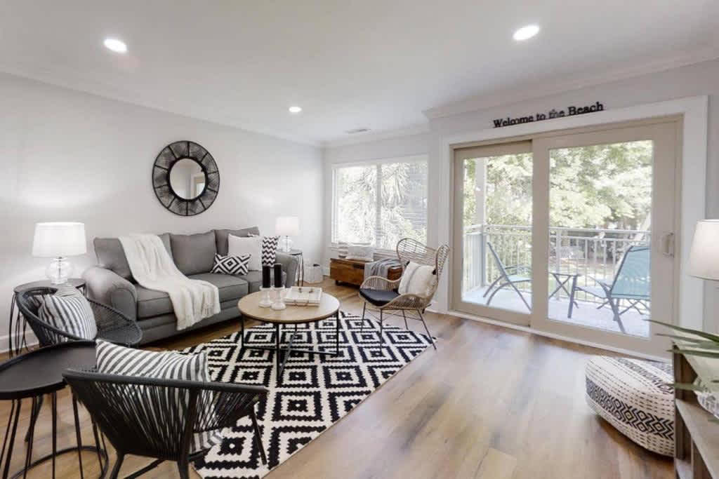 18 Courtside Villas