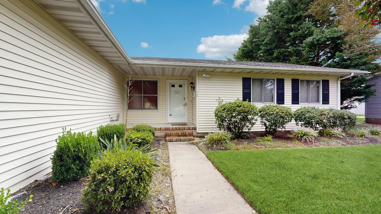 The Villages of Five Points Condo with Community Pools, Tennis Courts & Shops