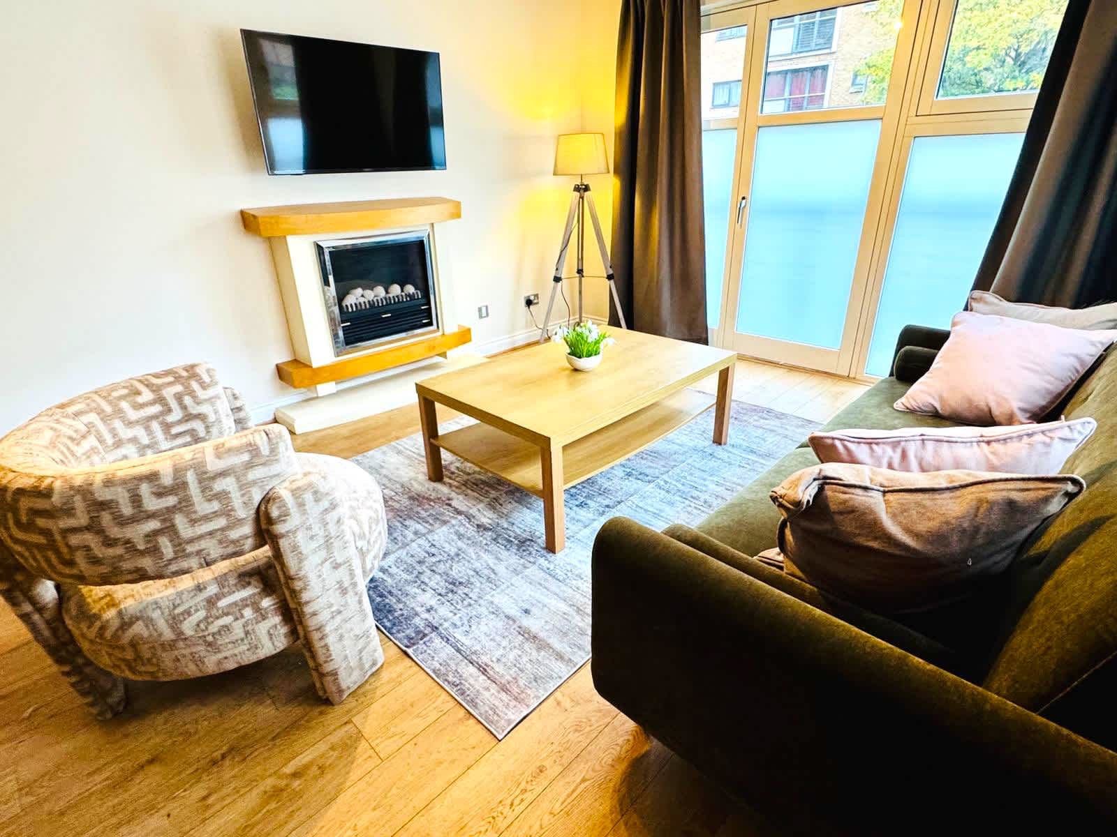 Modern Finnieston 2 Bed Apt, near SEC & OVO, Free Parking