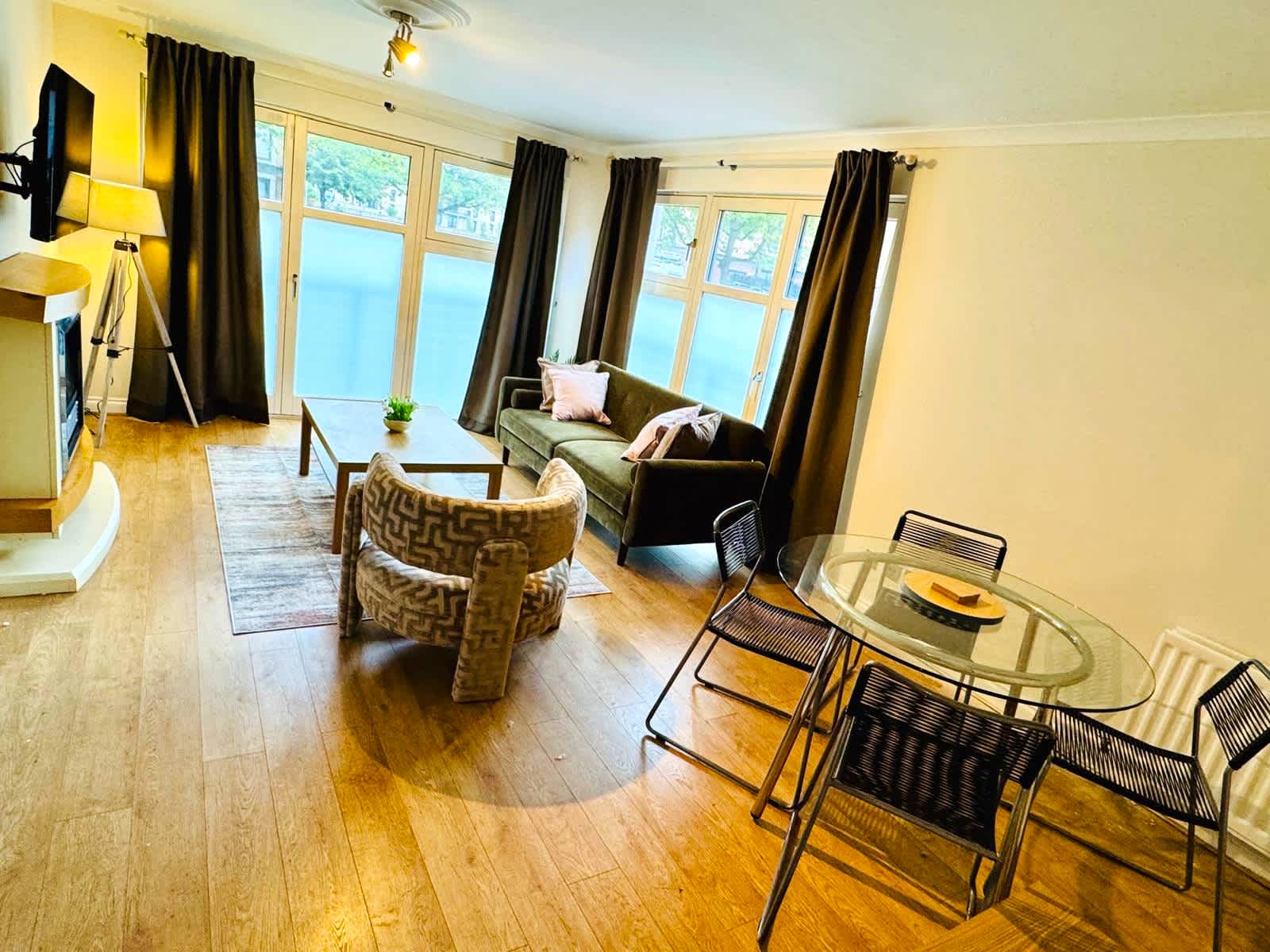 Modern Finnieston 2 Bed Apt, near SEC & OVO, Free Parking