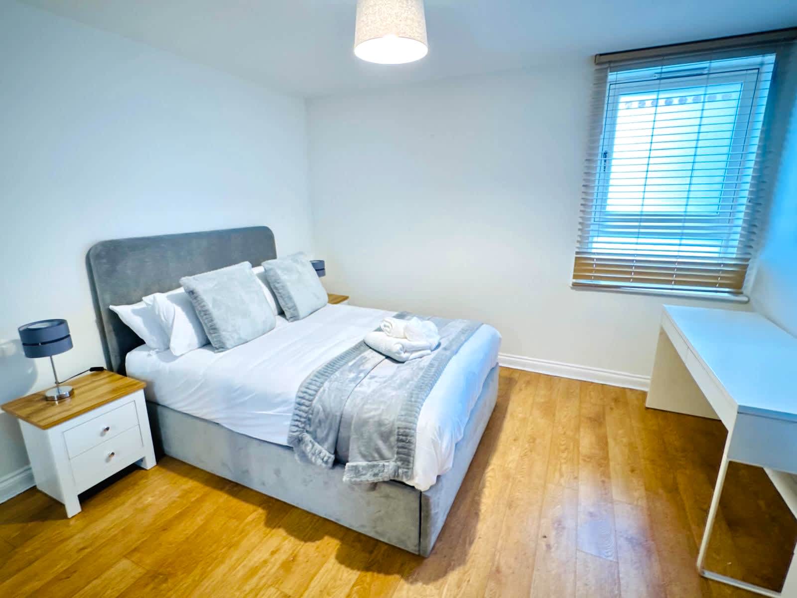 Modern Finnieston 2 Bed Apt, near SEC & OVO, Free Parking