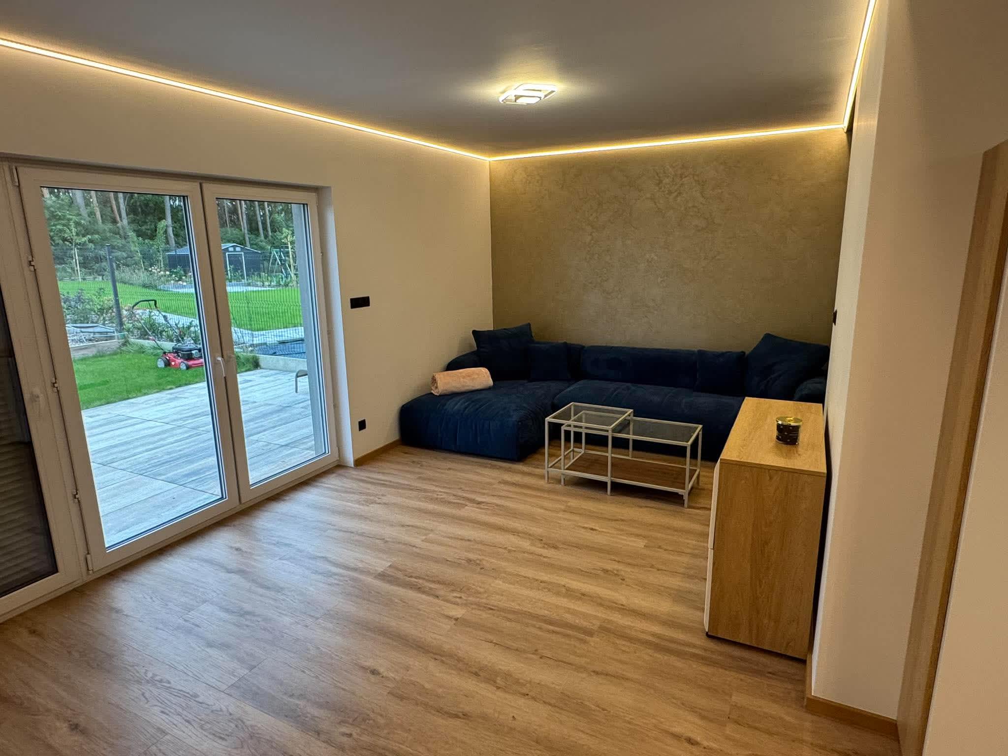 Przytulny Apartament z Sauna, Tarasem, Ogrodem by Noclegi Renters — Biernatki, Greater Poland — vacation rental