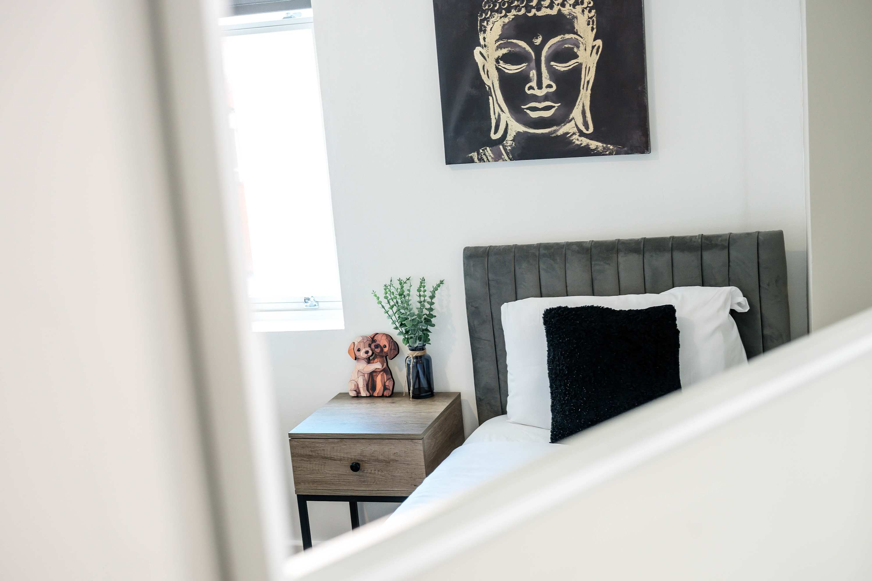Stylish 2BR Liverpool City Centre apartment in Berry Street L1 4JF - Property image 14 - VivreStays