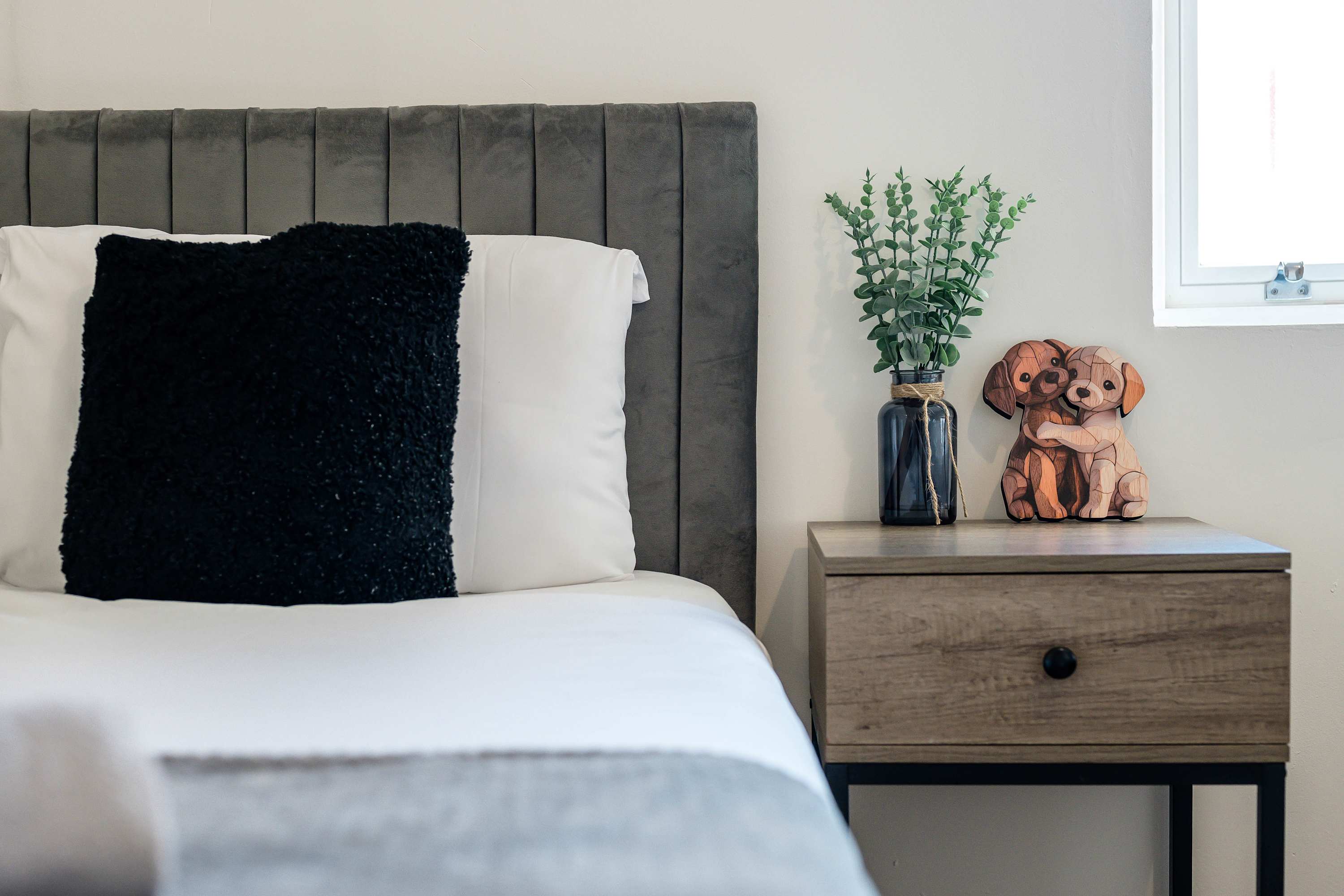 Stylish 2BR Liverpool City Centre apartment in Berry Street L1 4JF - Property image 15 - VivreStays