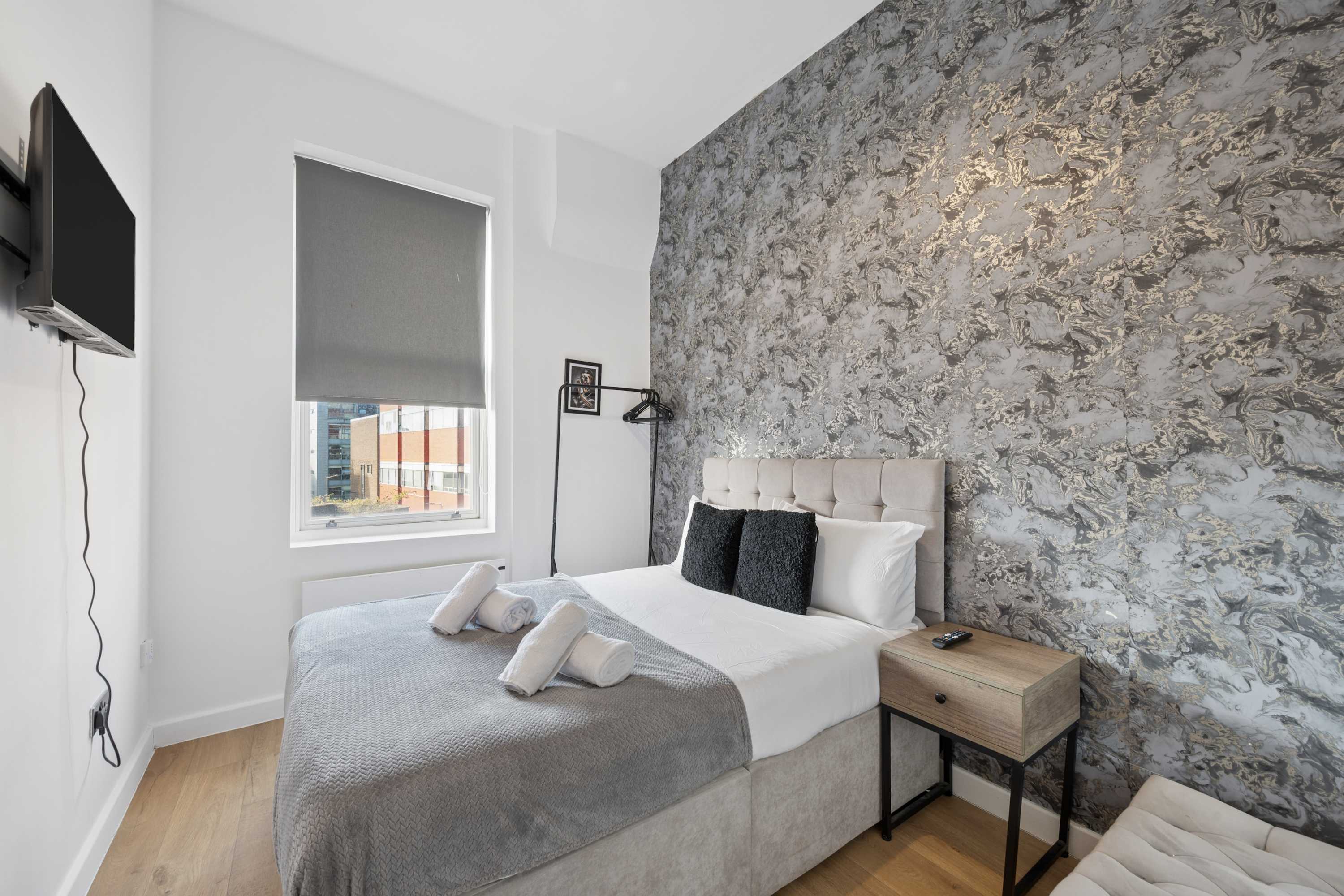 Stylish 2BR Liverpool City Centre apartment in Berry Street L1 4JF - Property image 9 - VivreStays