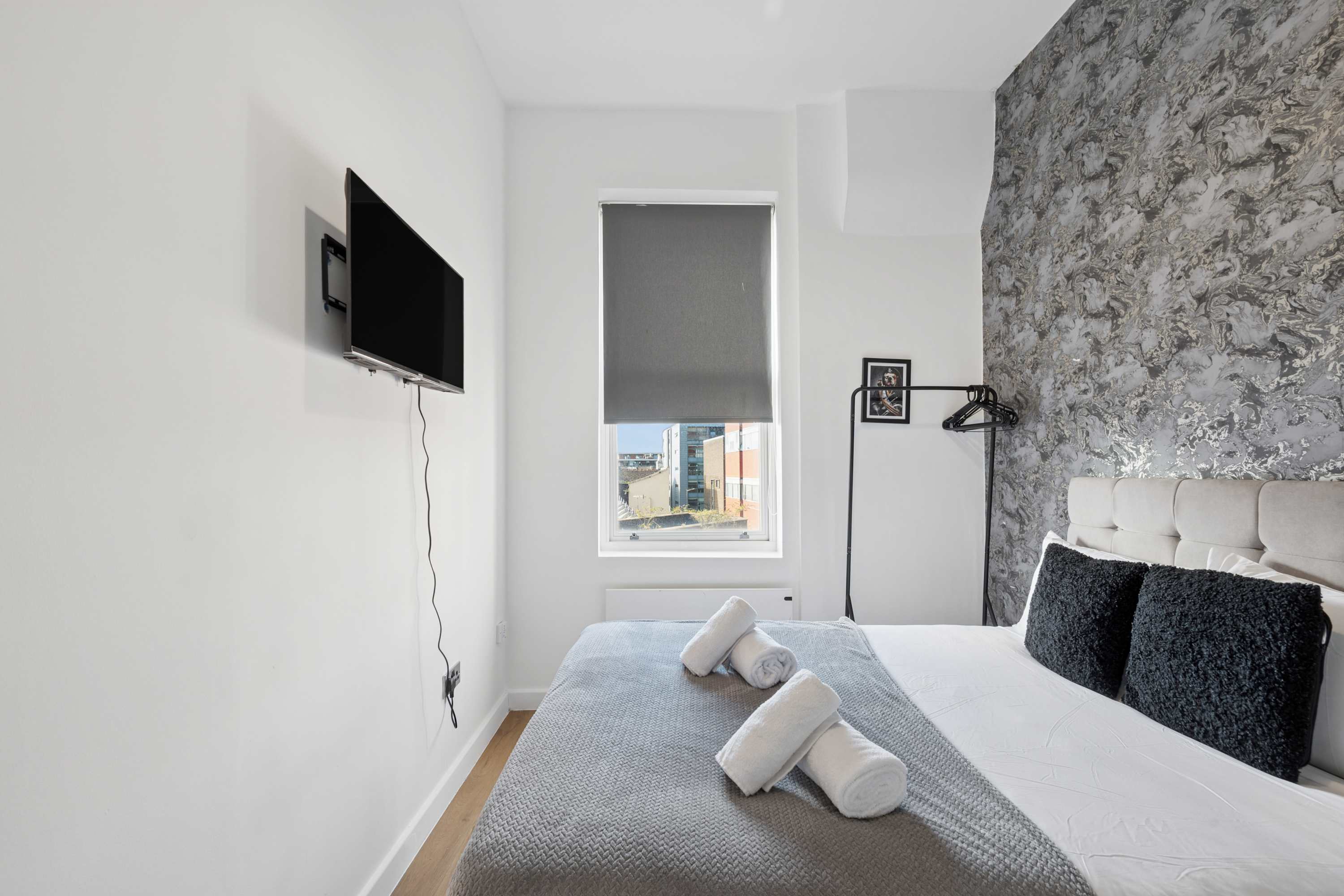 Stylish 2BR Liverpool City Centre apartment in Berry Street L1 4JF - Property image 10 - VivreStays