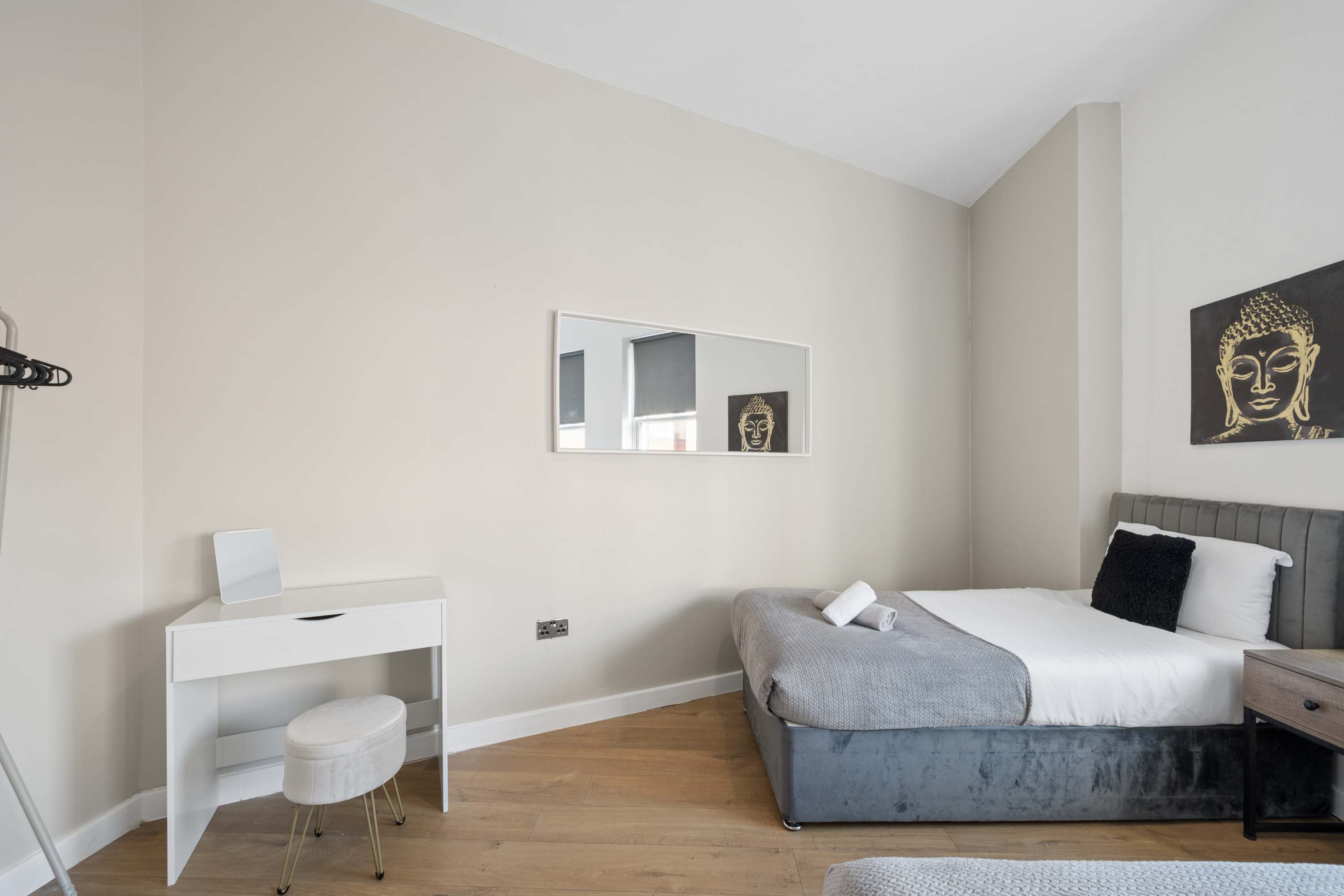 Stylish 2BR Liverpool City Centre apartment in Berry Street L1 4JF - Property image 7 - VivreStays
