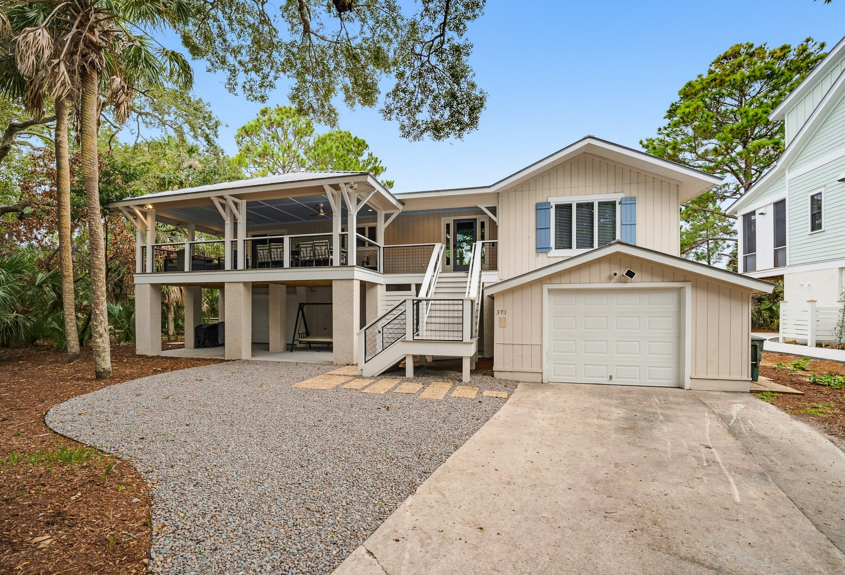 371 Tarpon Blvd 3