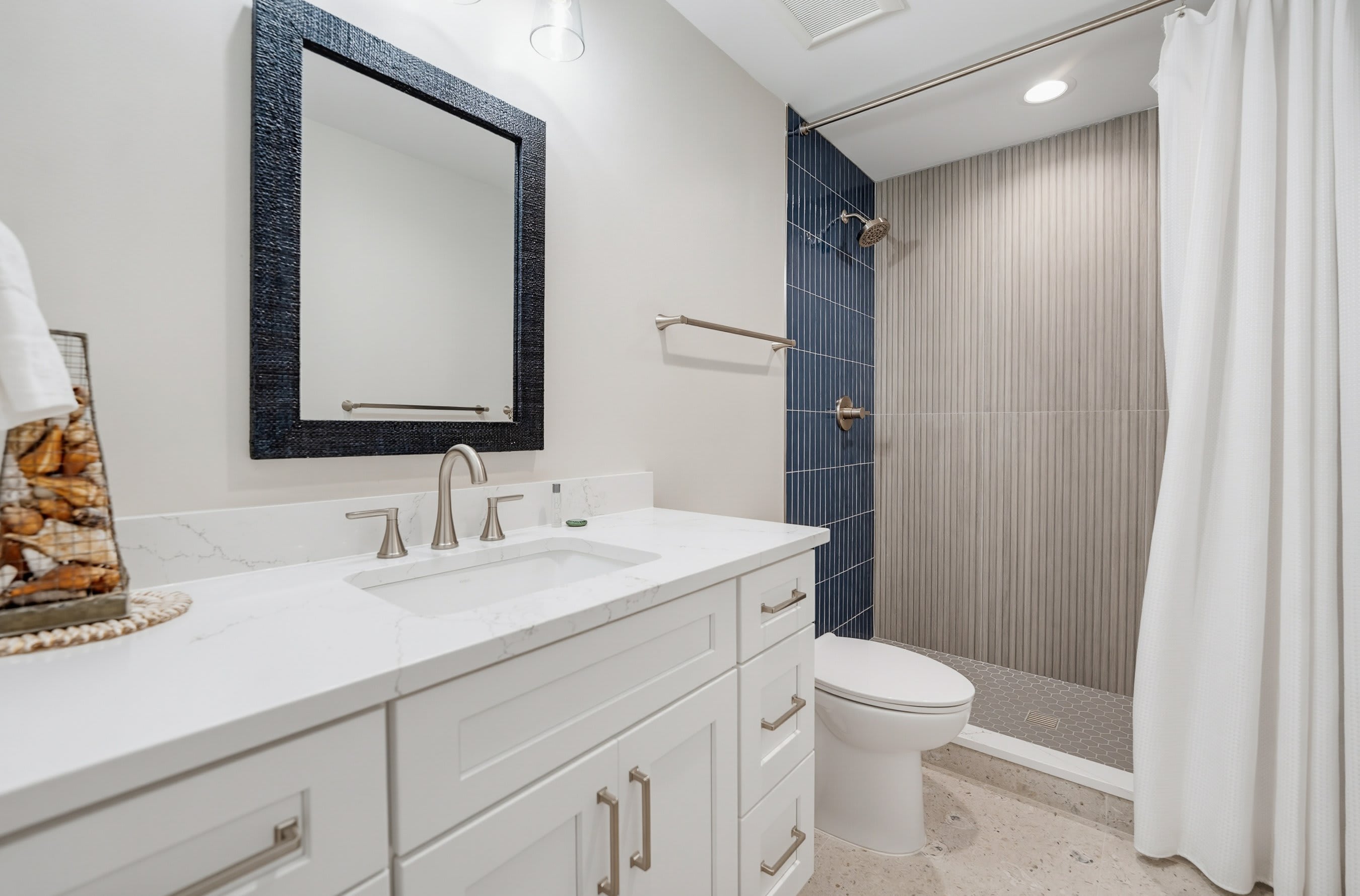 Full En Suite Bathroom