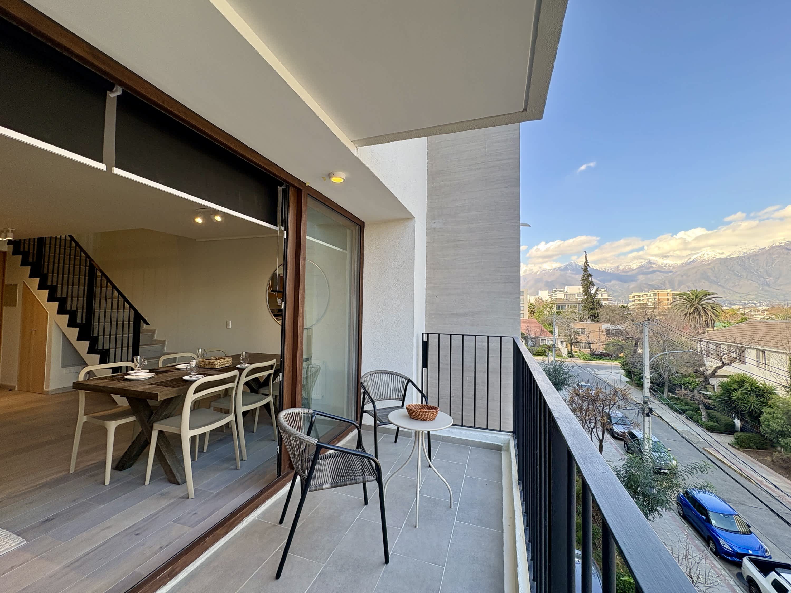 Providencia Duplex - A/C, Balcony, Gym & Parking
