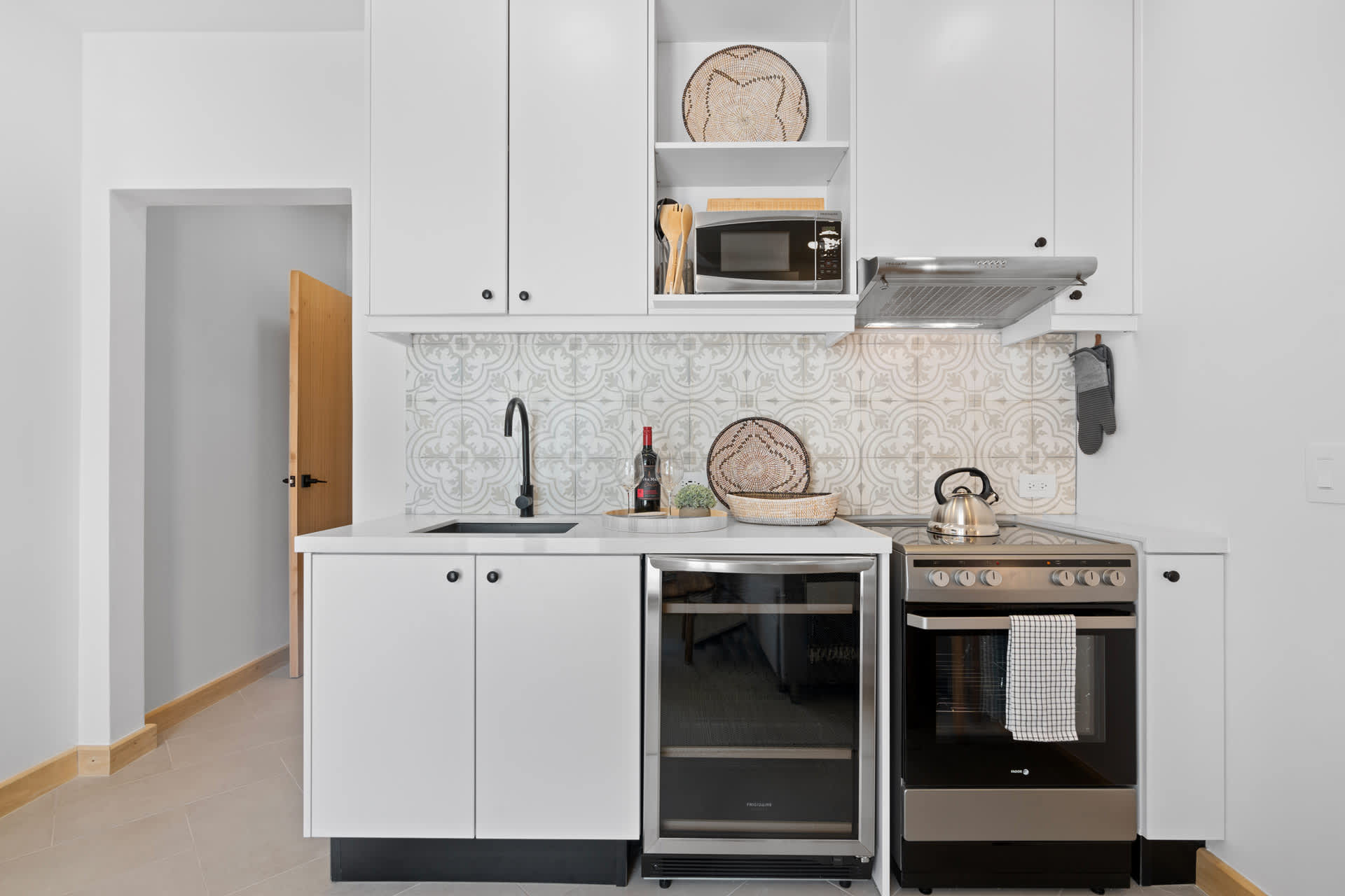 Private One-Bedroom Retreat with Expansive Terrace & Walkable Beach...